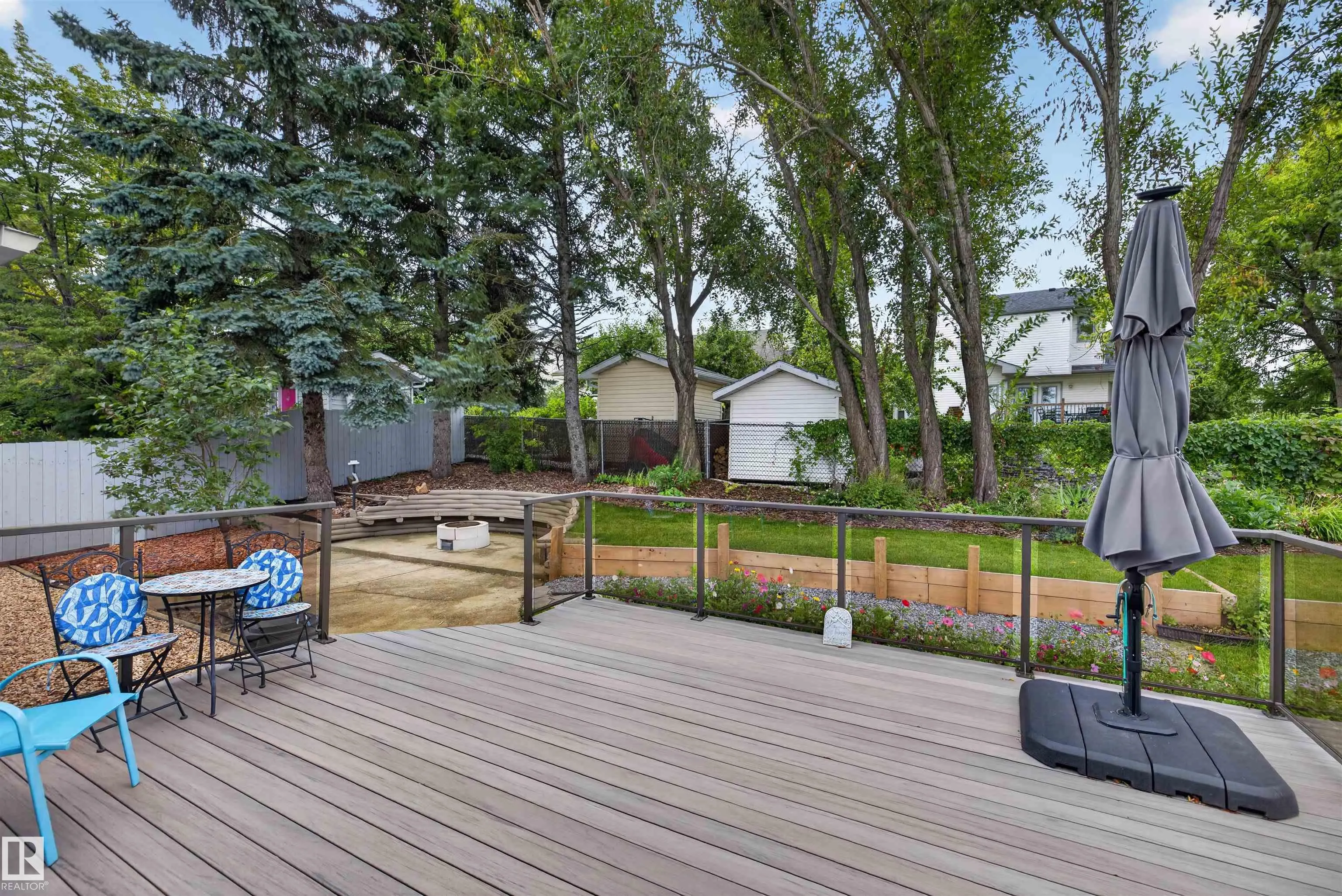 3 HICKORY Crescent