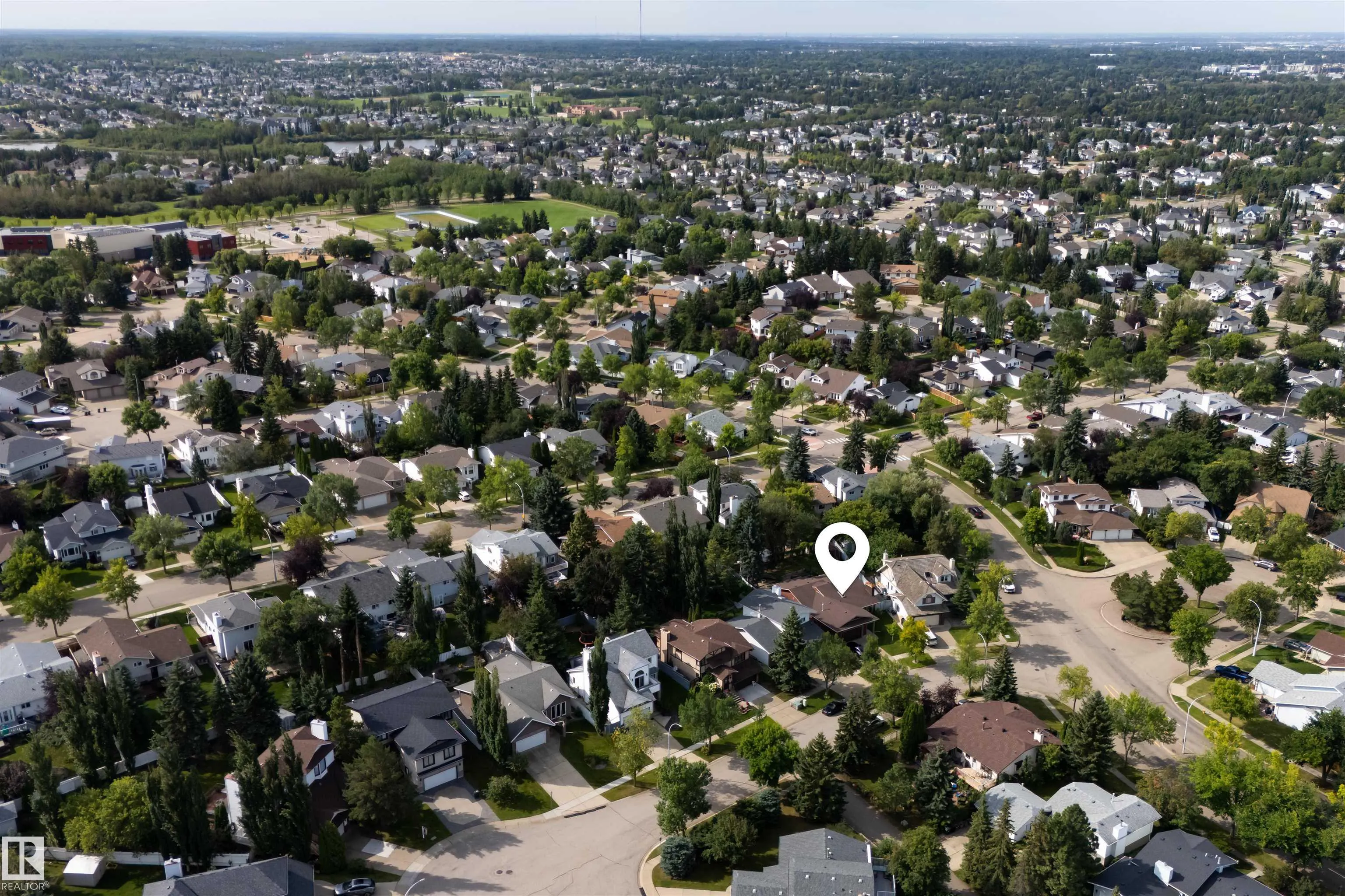 3 HICKORY Crescent