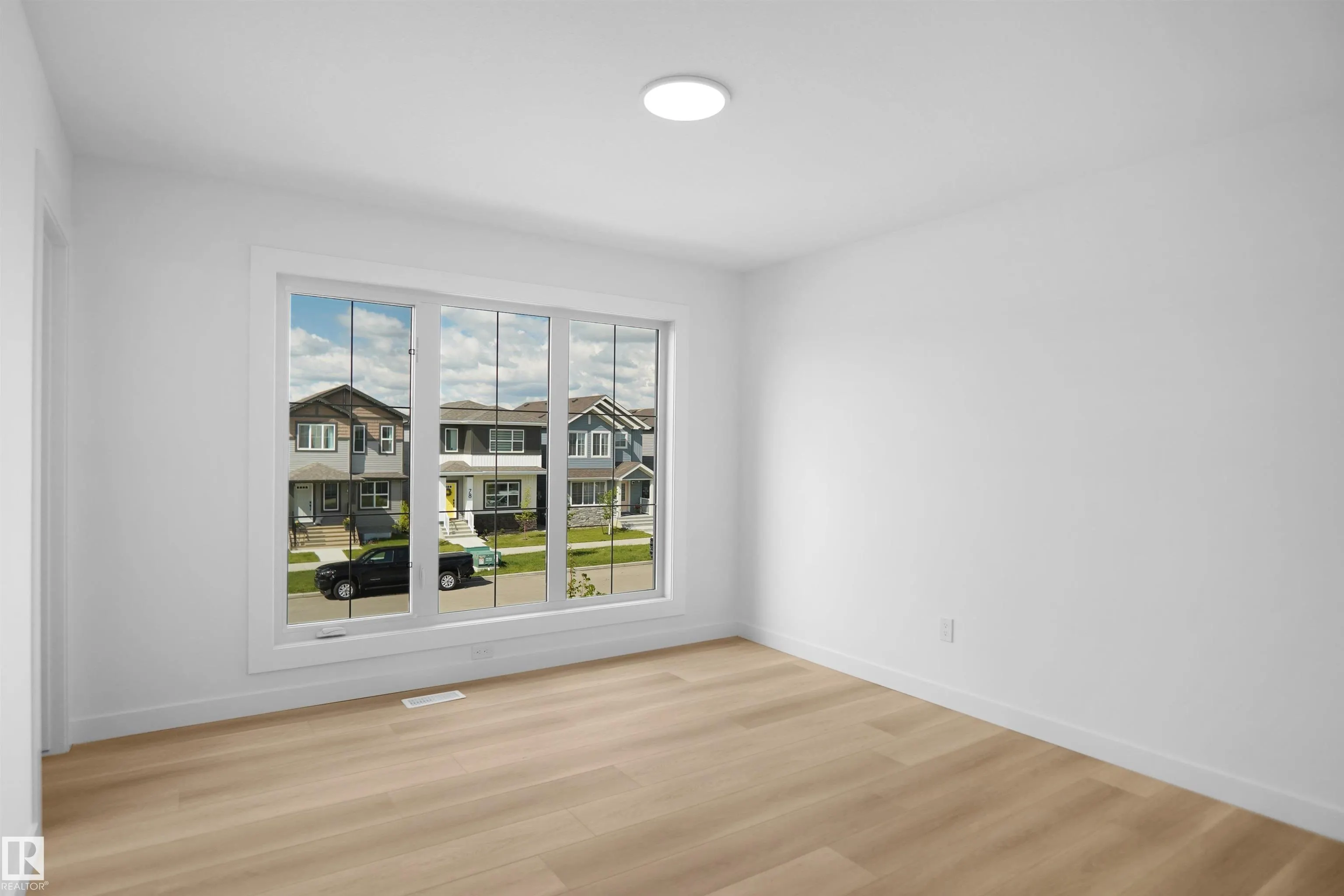 69 SIENNA Boulevard