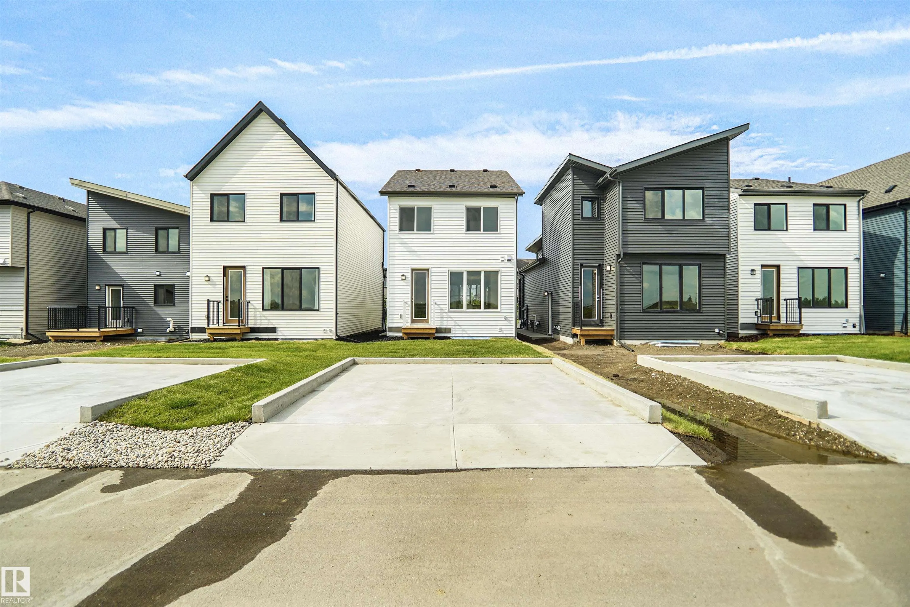 69 SIENNA Boulevard