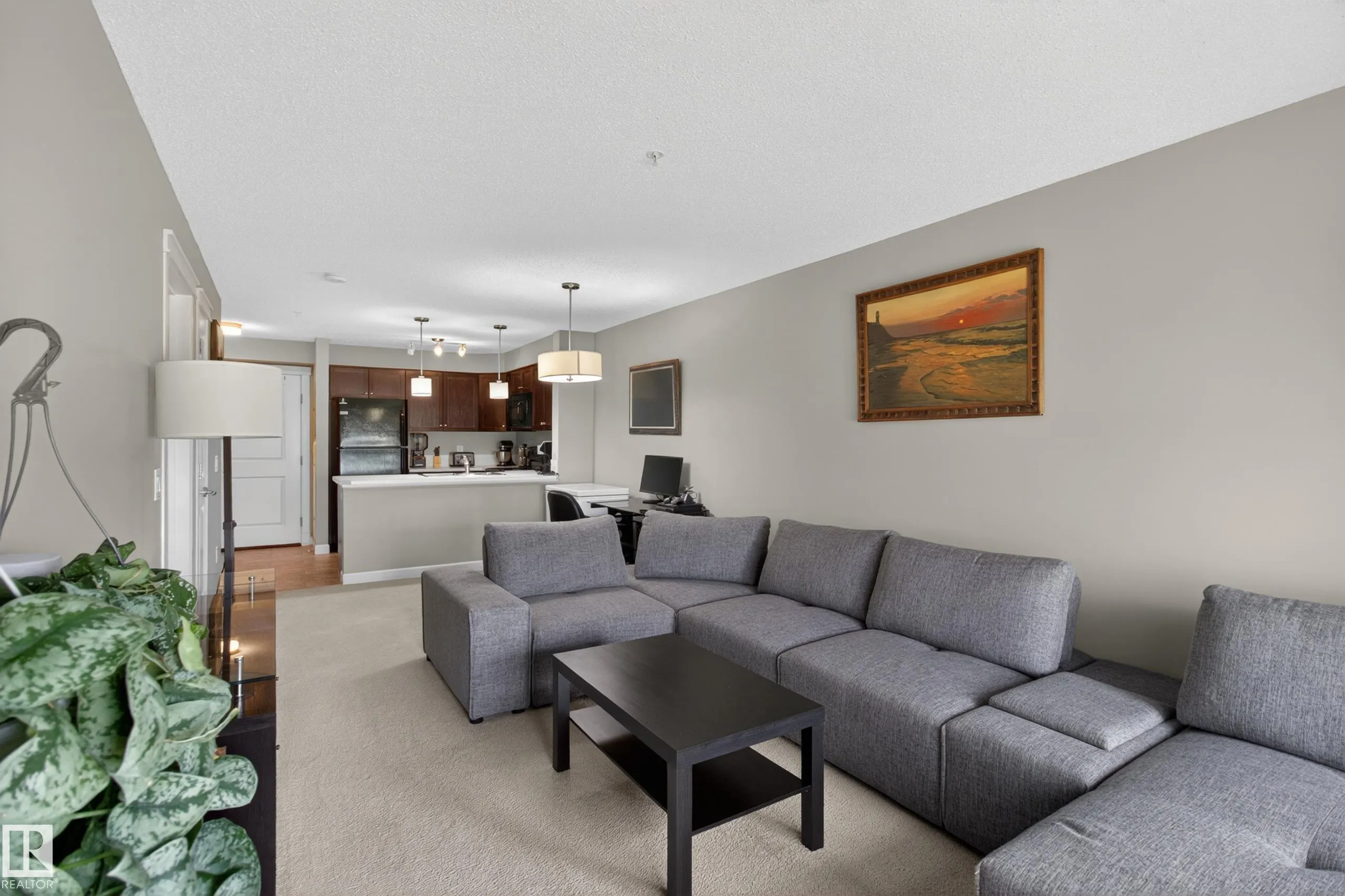 3719 WHITELAW Lane