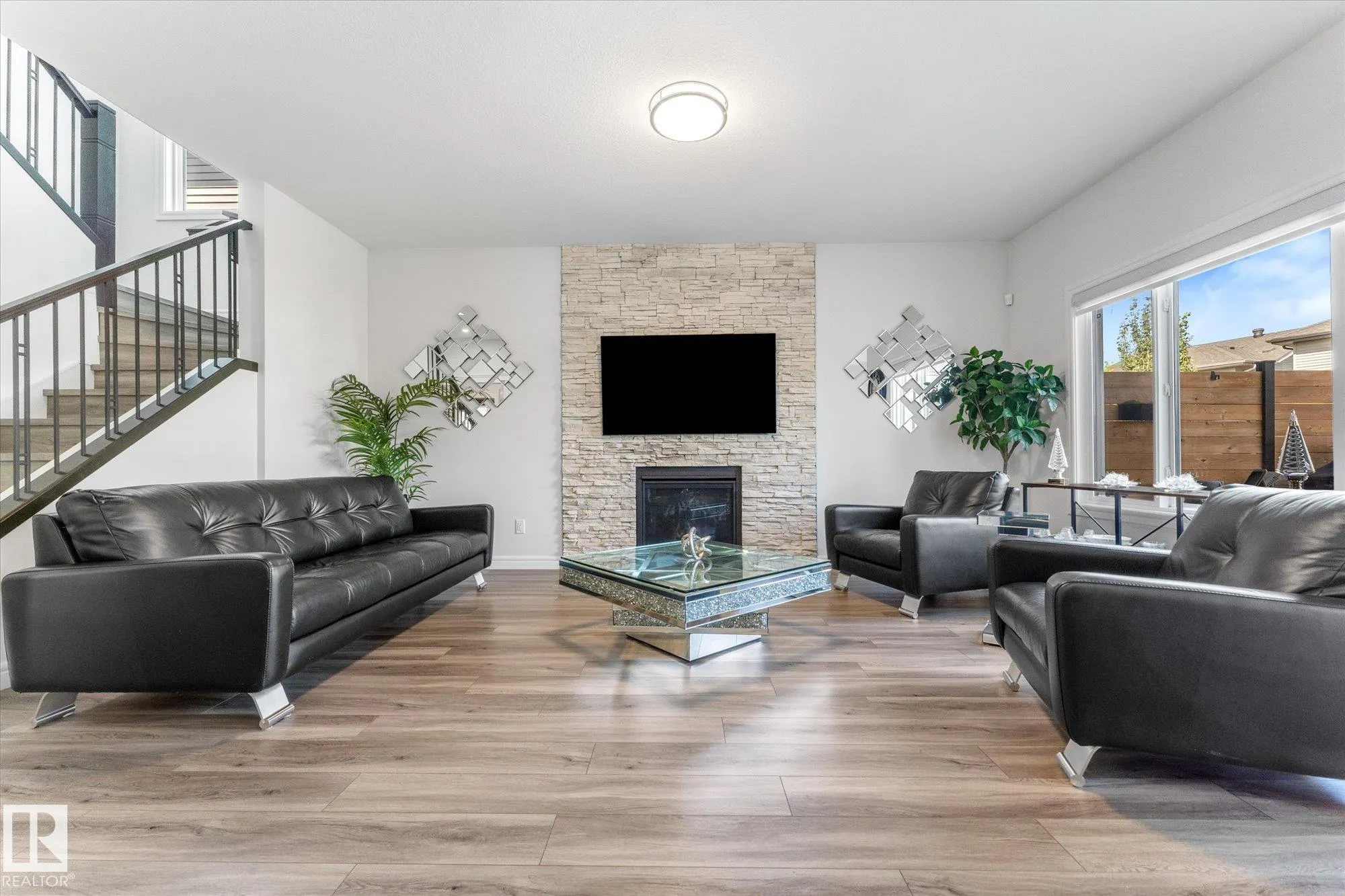 121 GLENRIDDING RAVINE Road