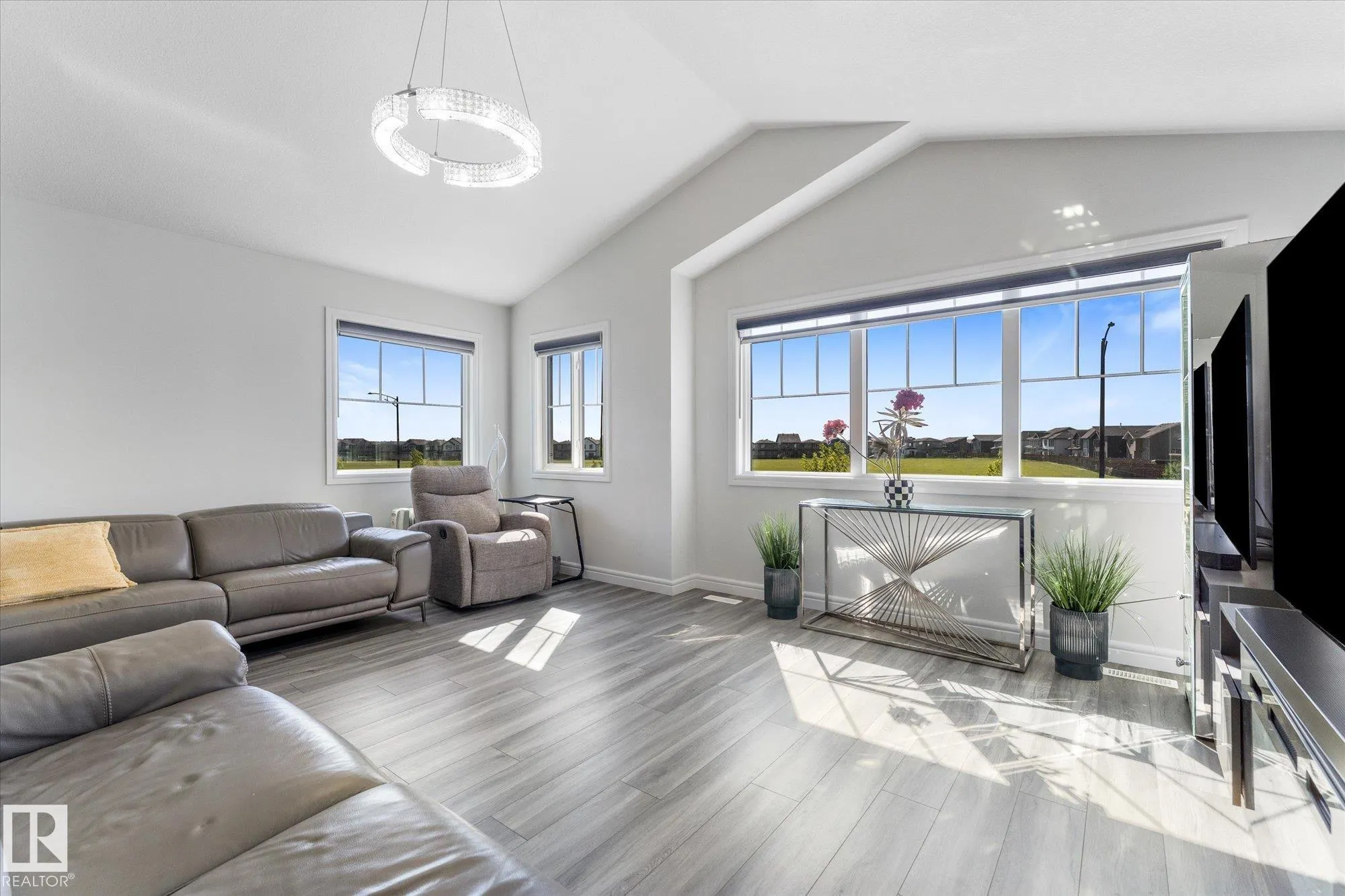 121 GLENRIDDING RAVINE Road