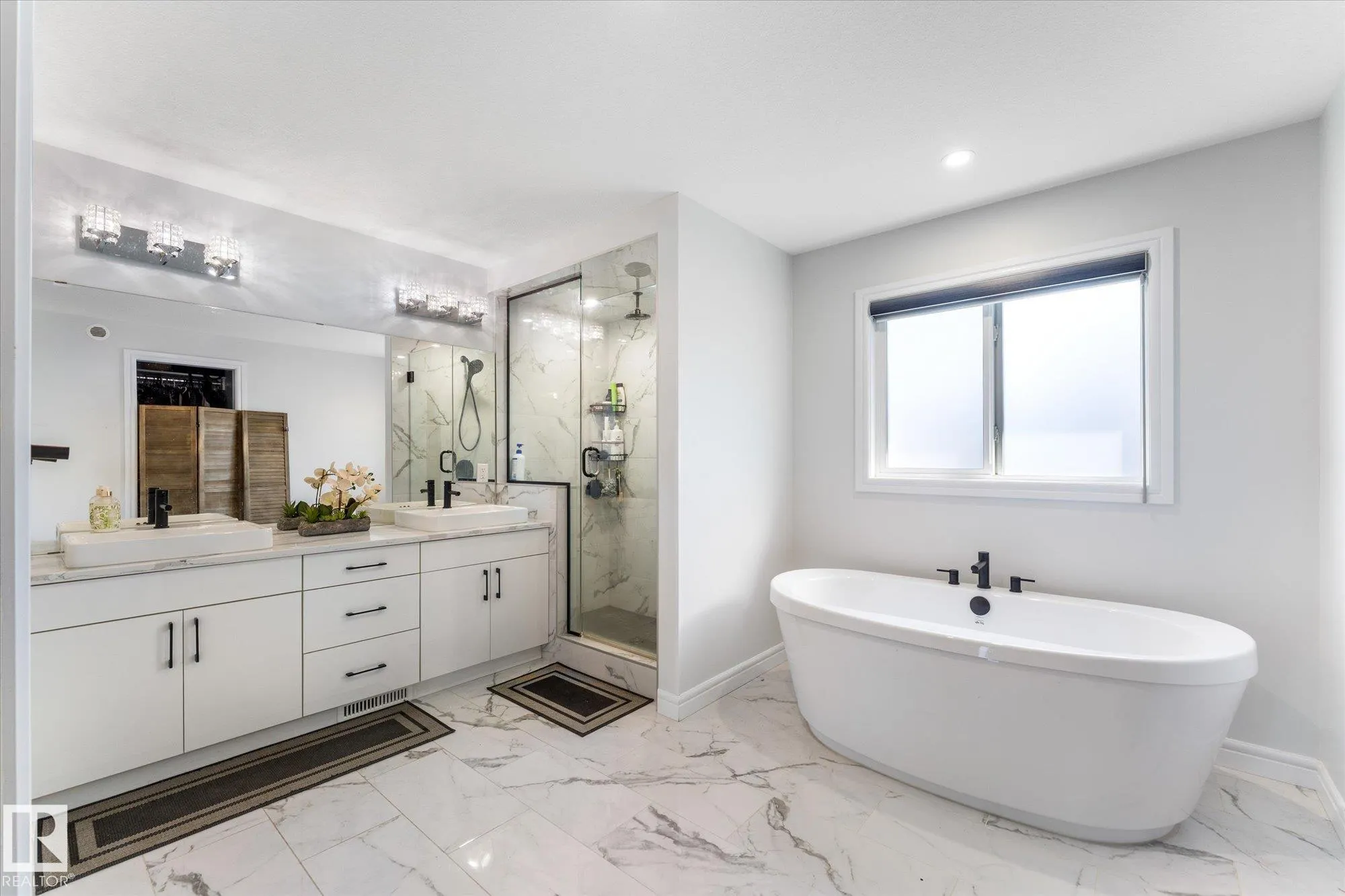 121 GLENRIDDING RAVINE Road