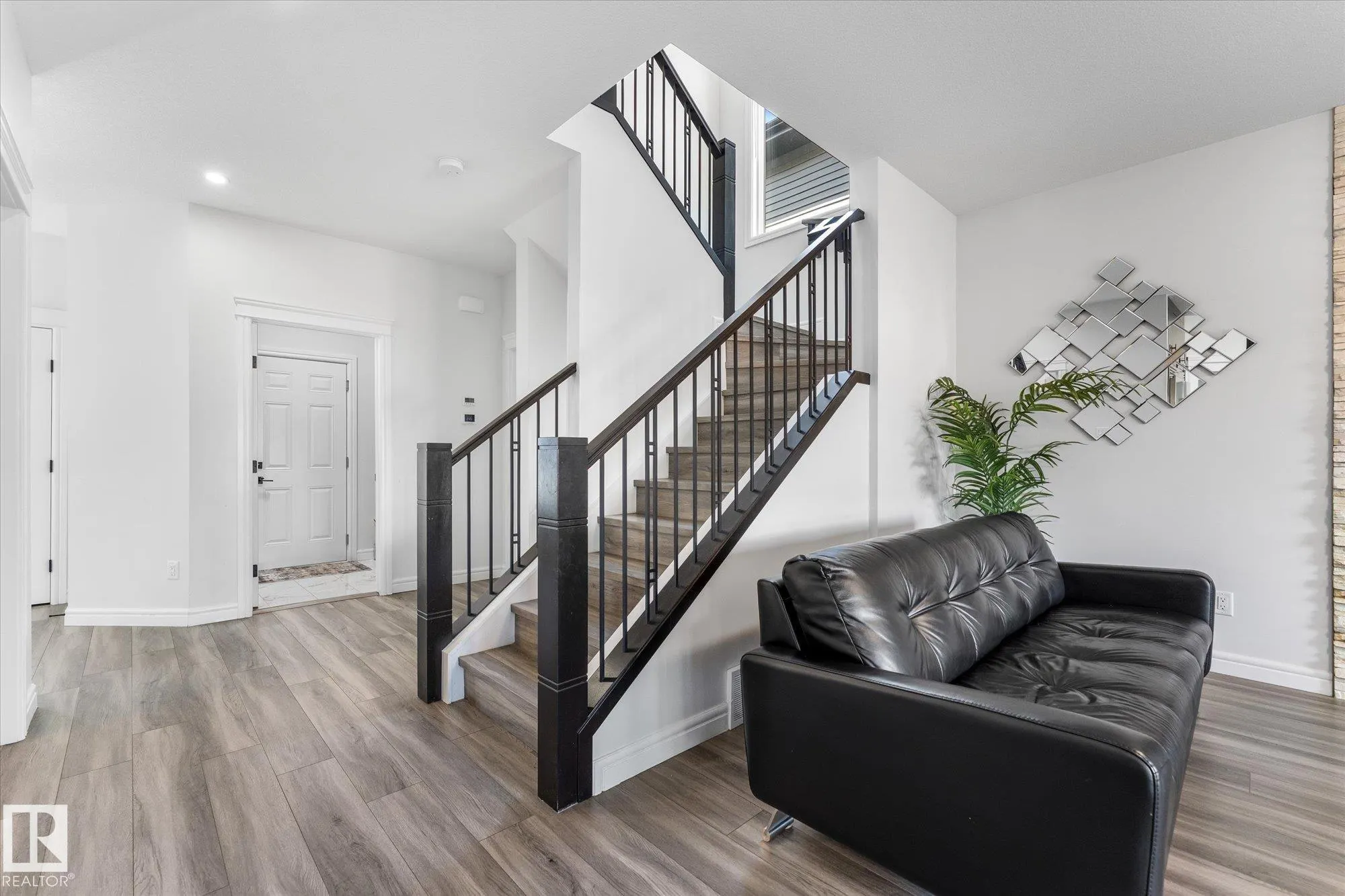 121 GLENRIDDING RAVINE Road