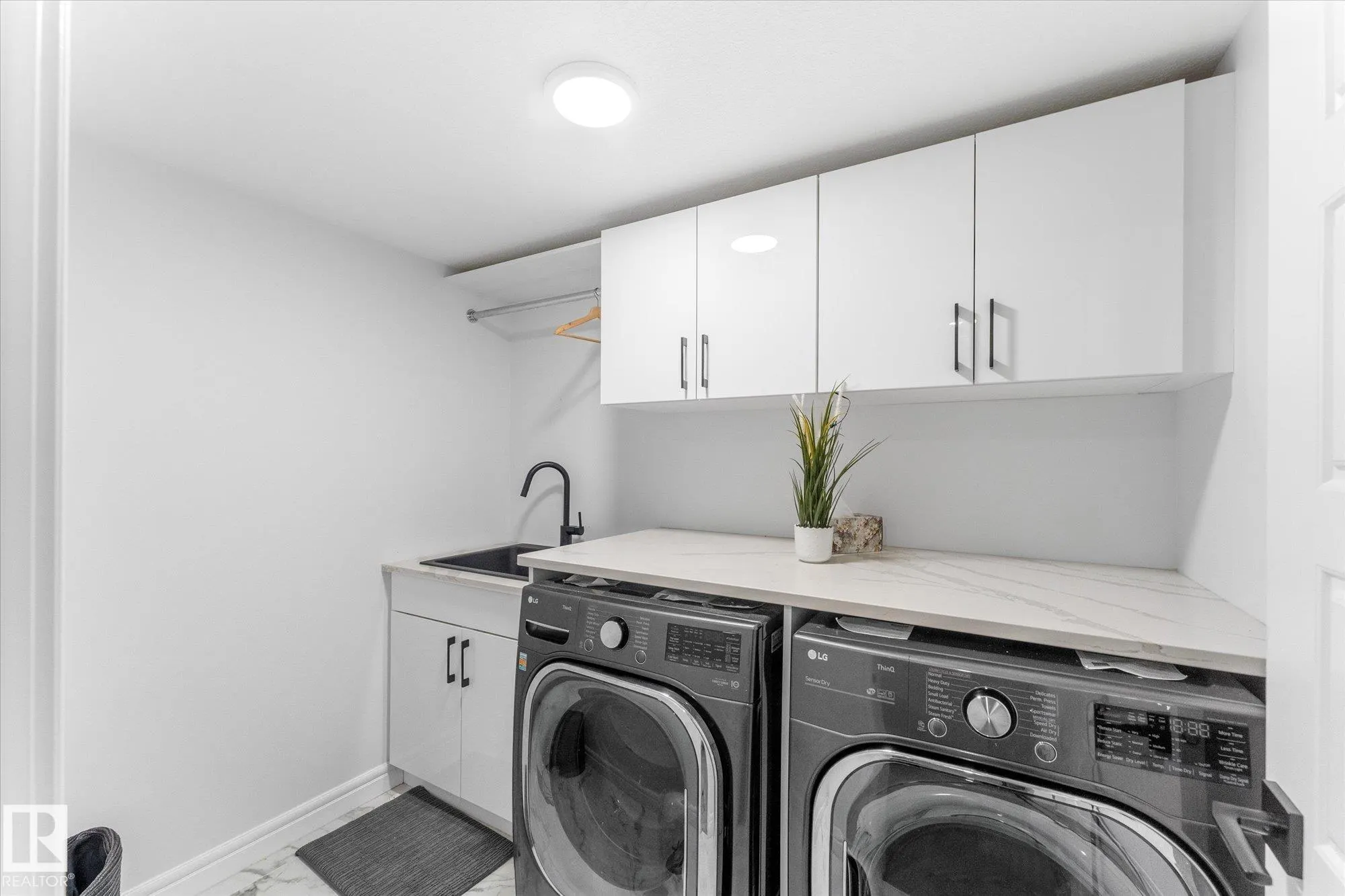 121 GLENRIDDING RAVINE Road