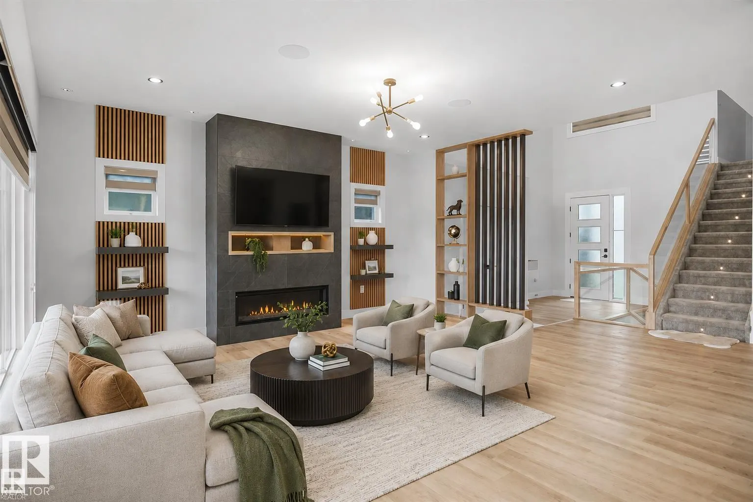 162 EDGEWATER Circle