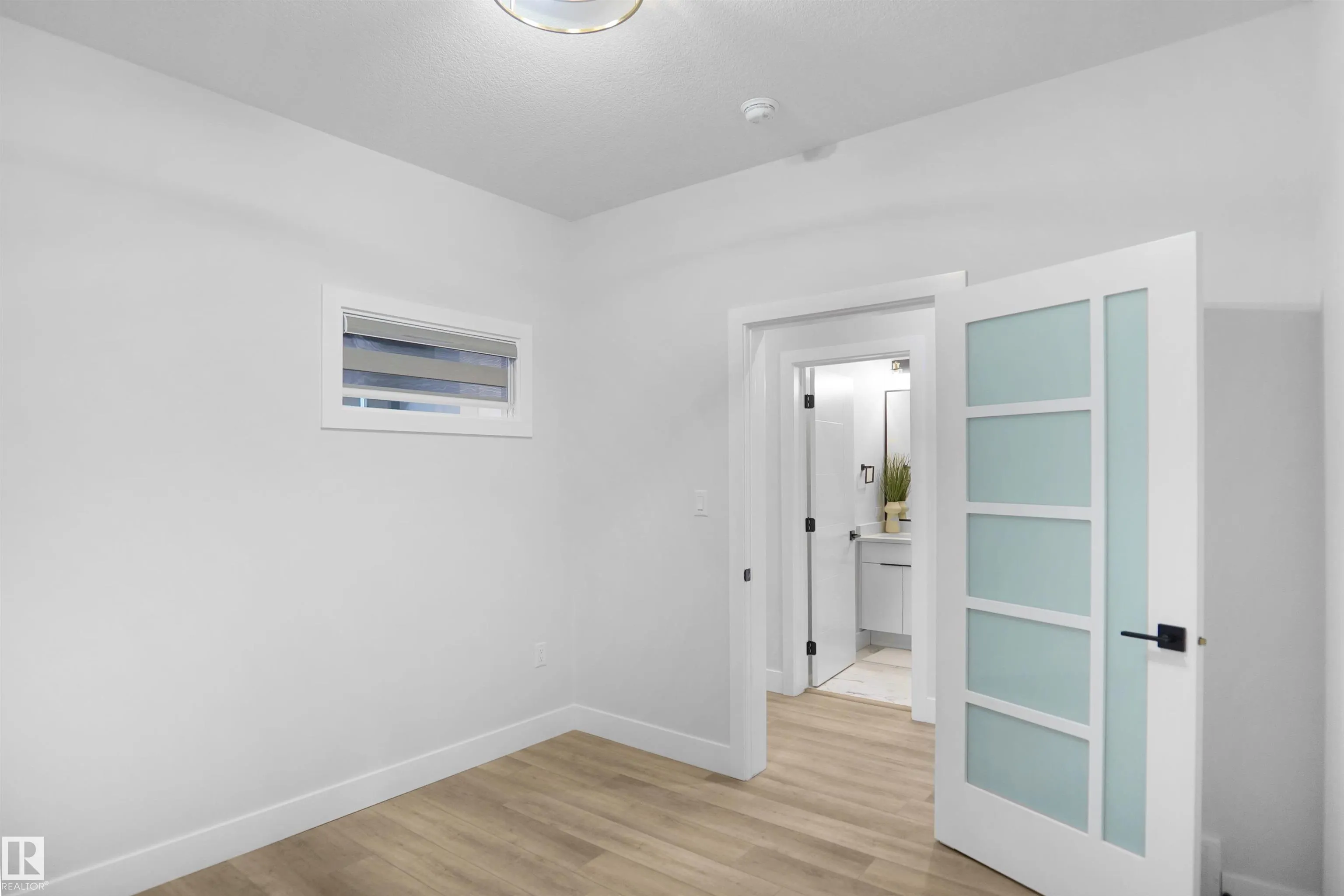162 EDGEWATER Circle