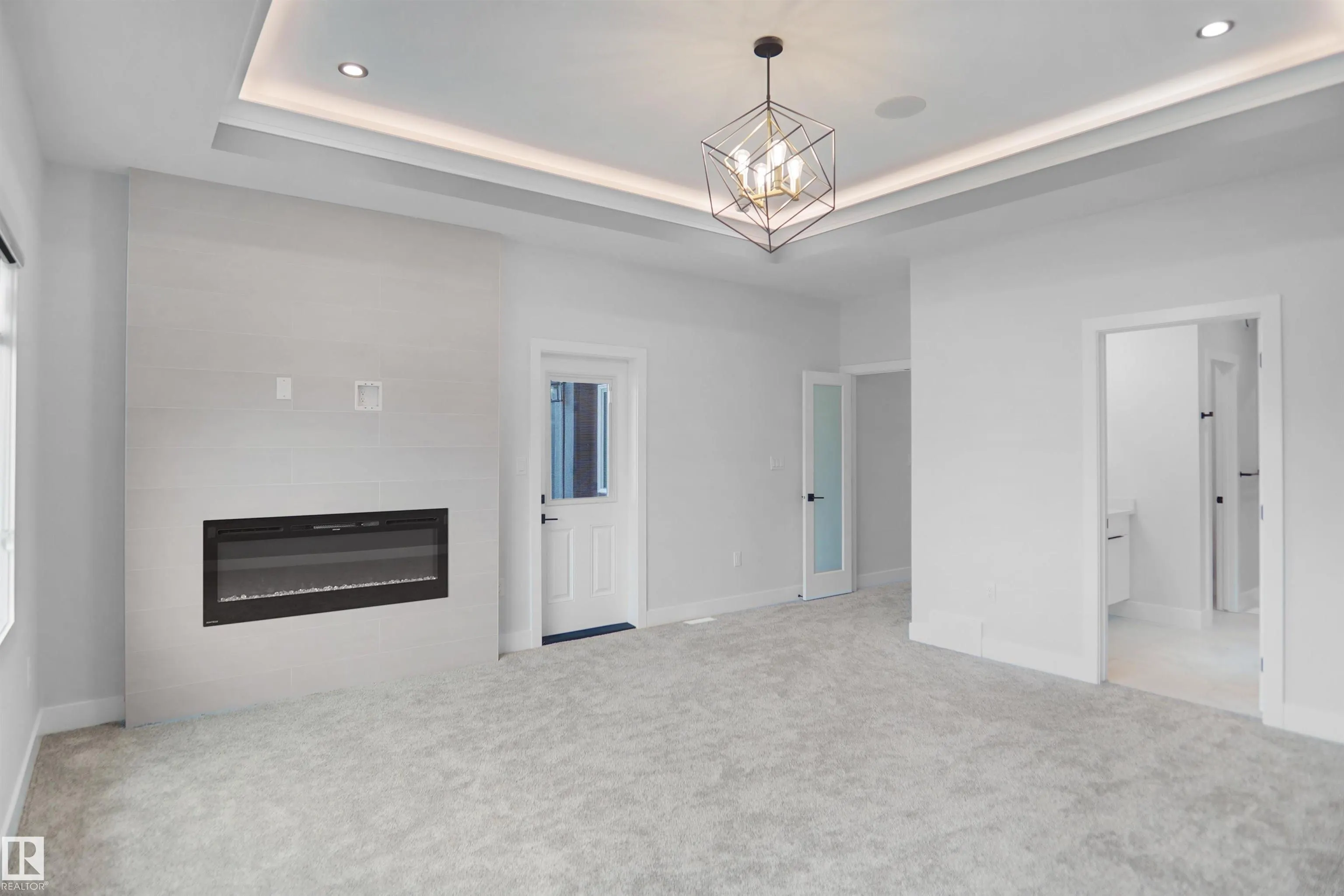 162 EDGEWATER Circle