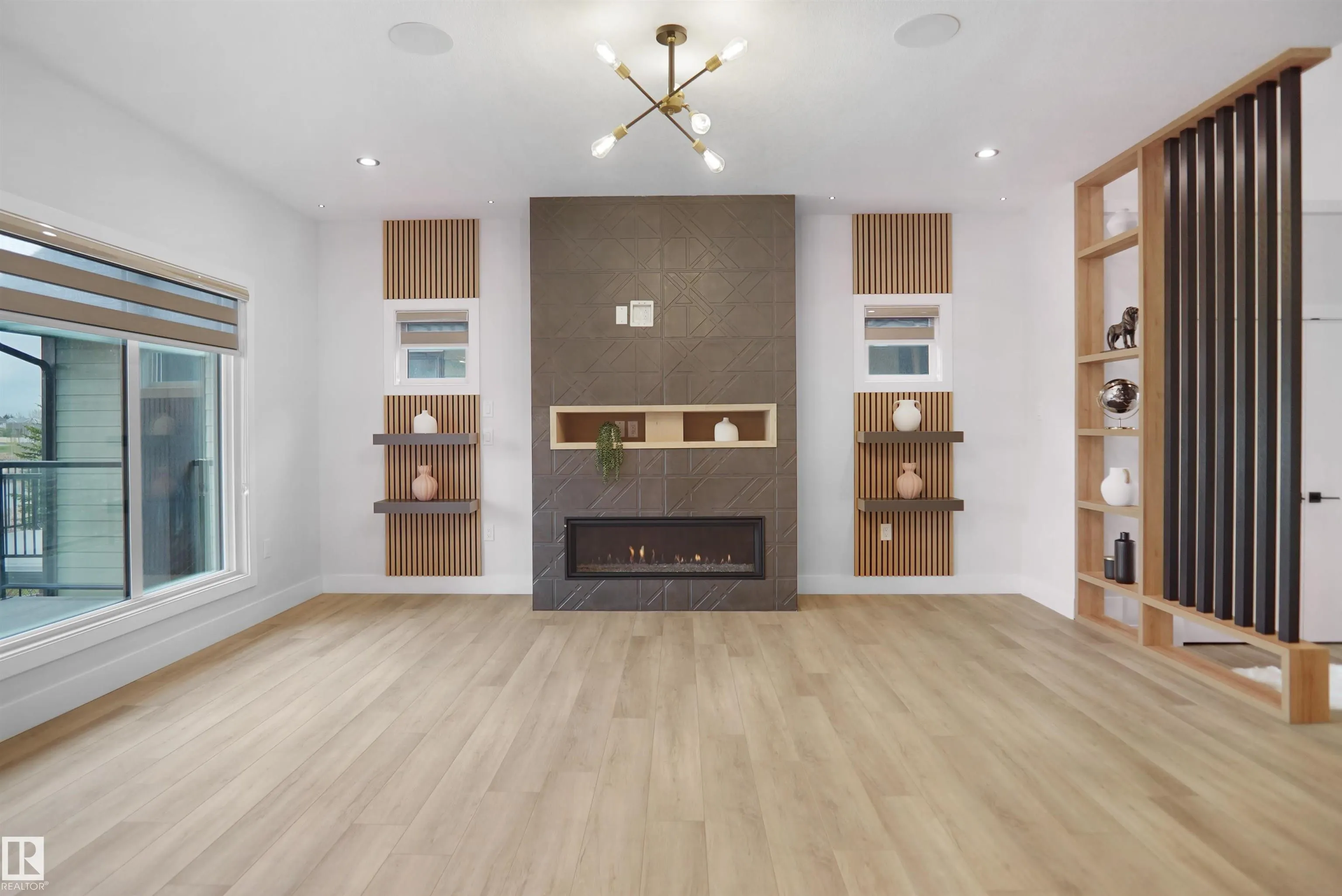 162 EDGEWATER Circle