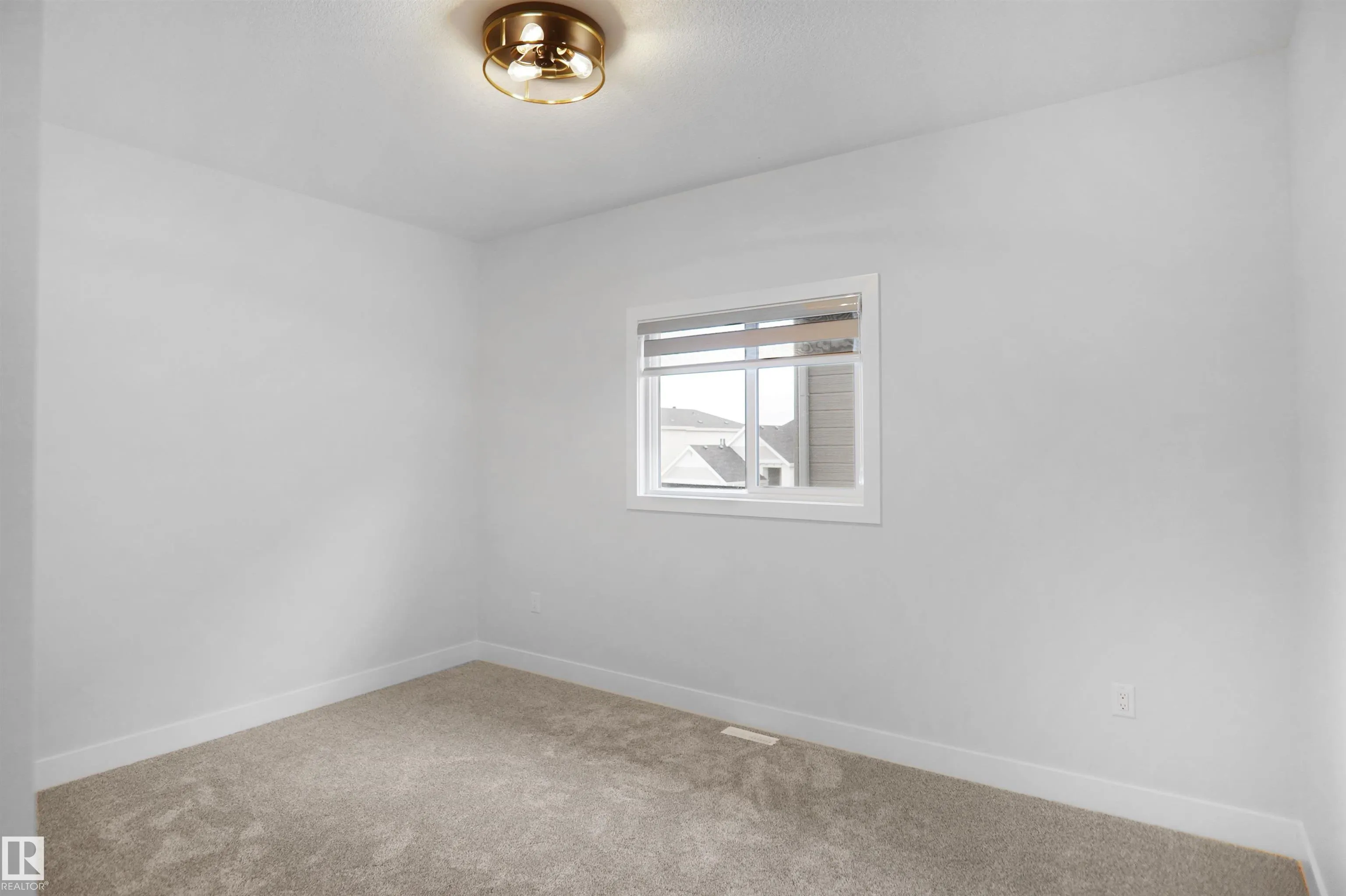 162 EDGEWATER Circle