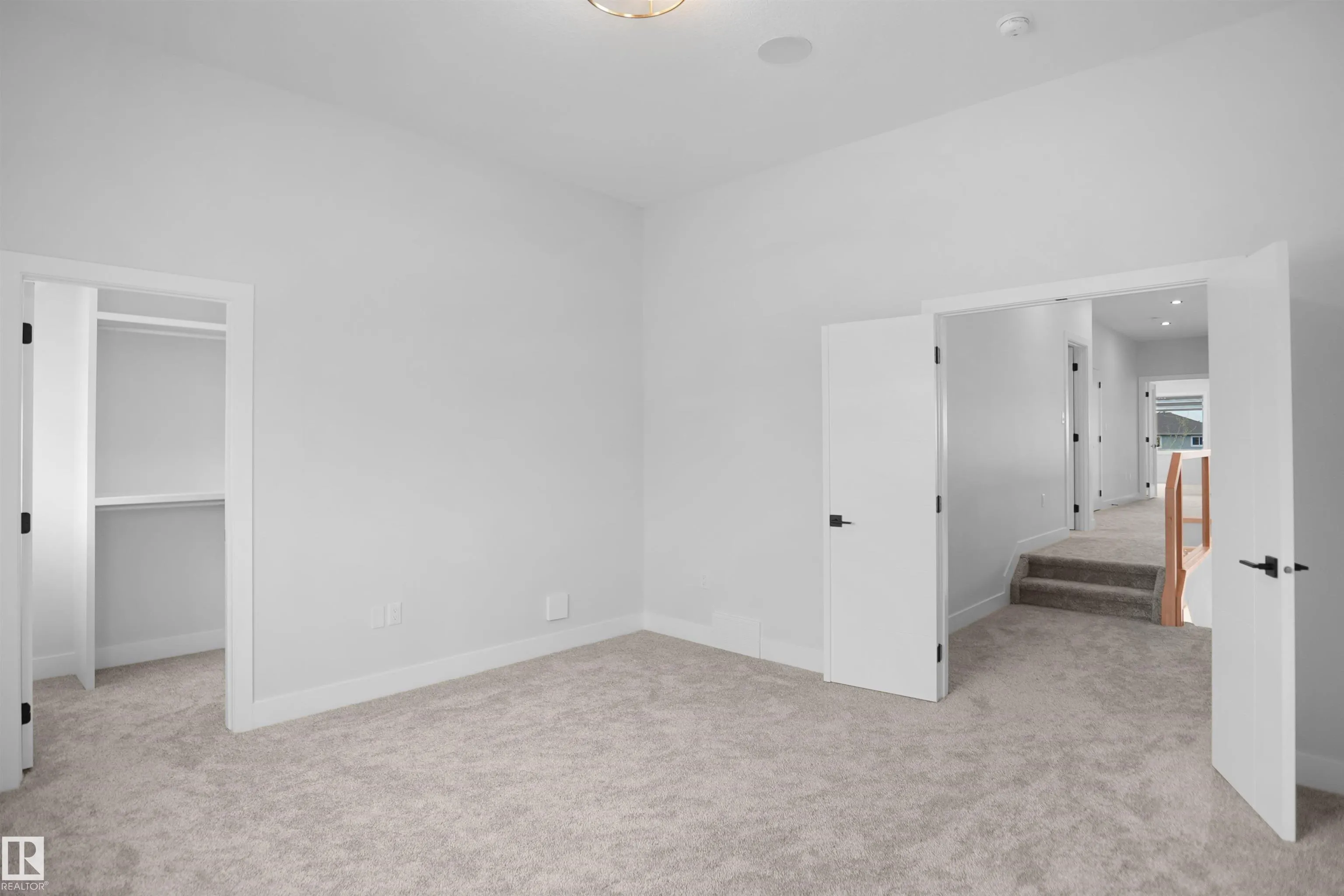 162 EDGEWATER Circle