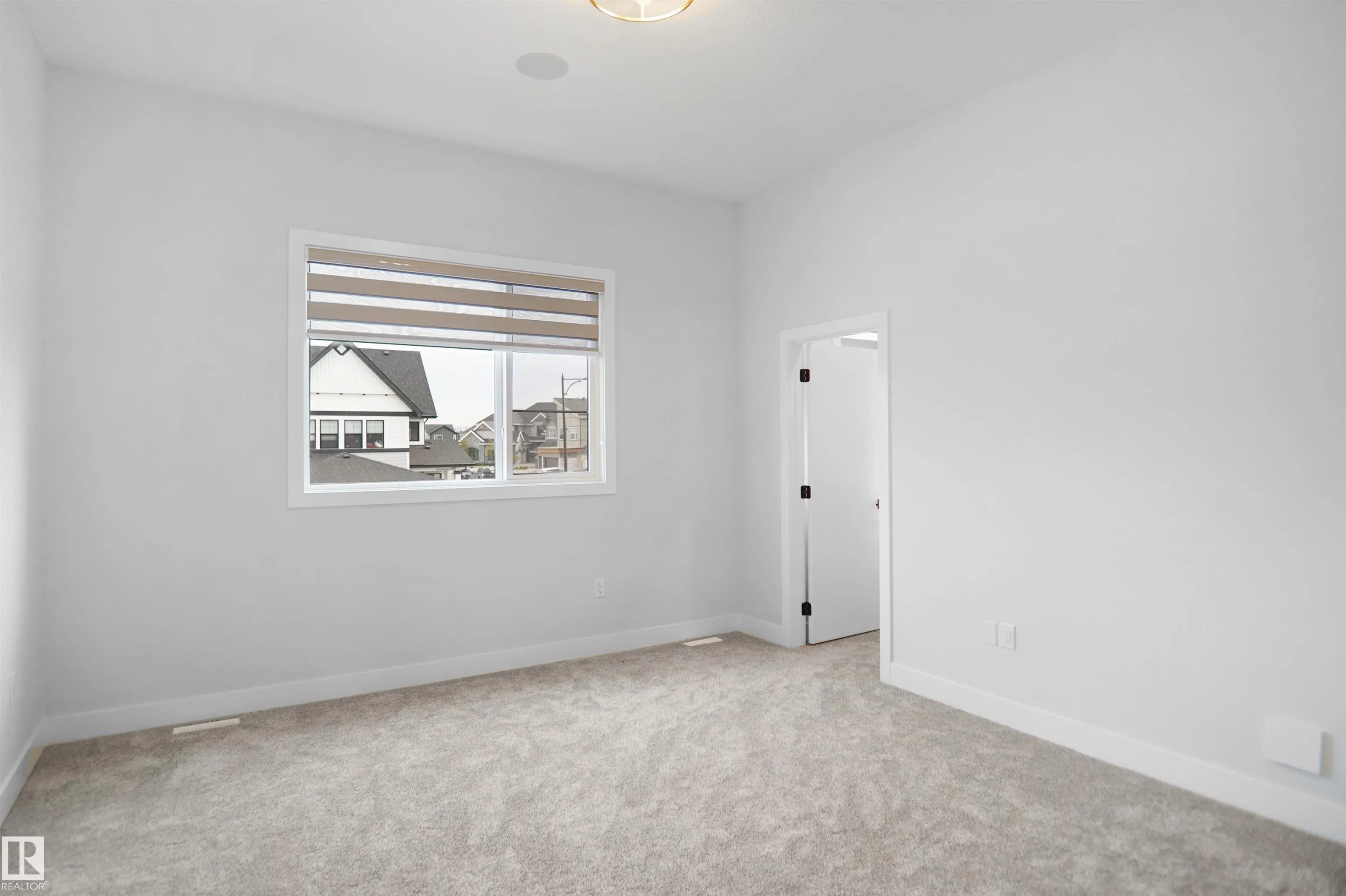 162 EDGEWATER Circle