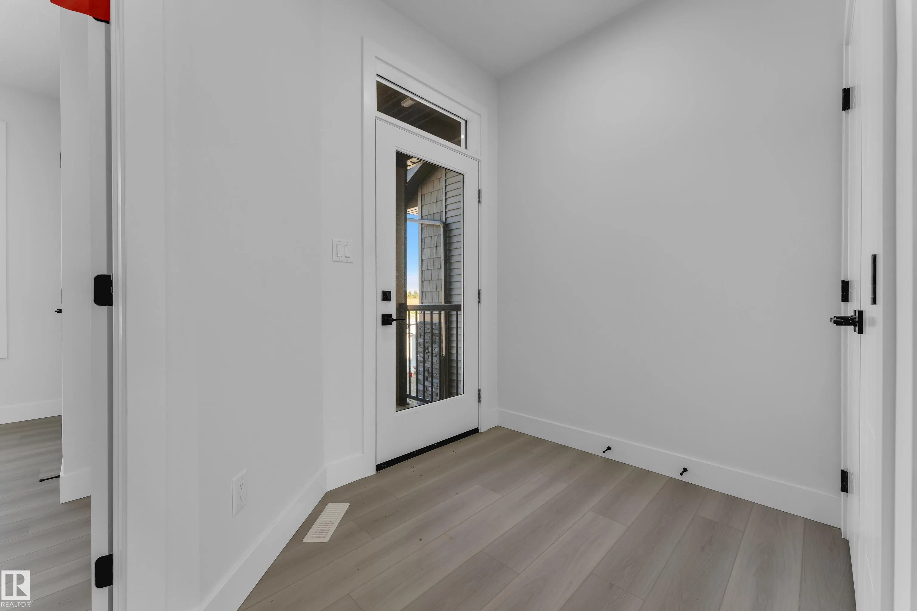 213 Falcon Crescent