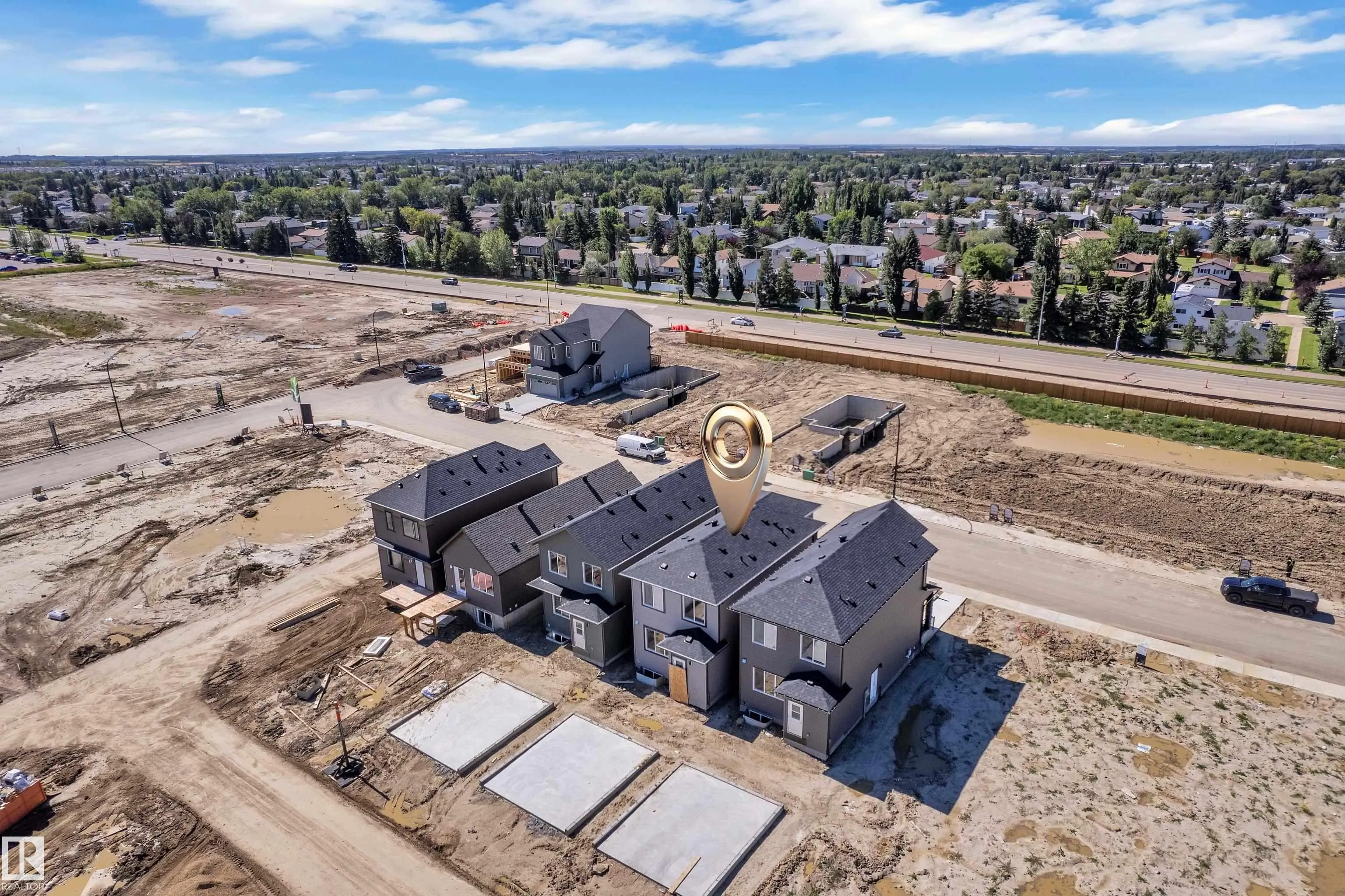 213 Falcon Crescent