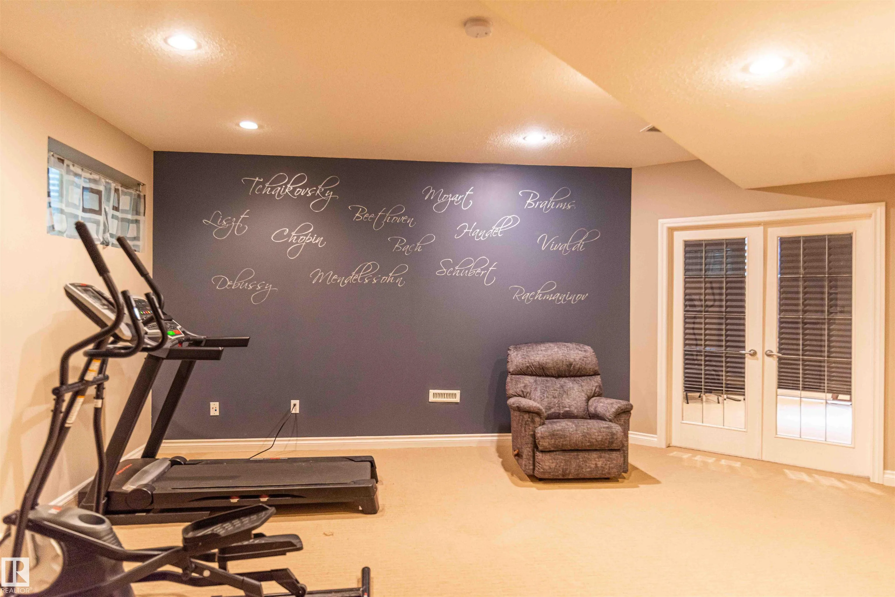5092 THIBAULT Way
