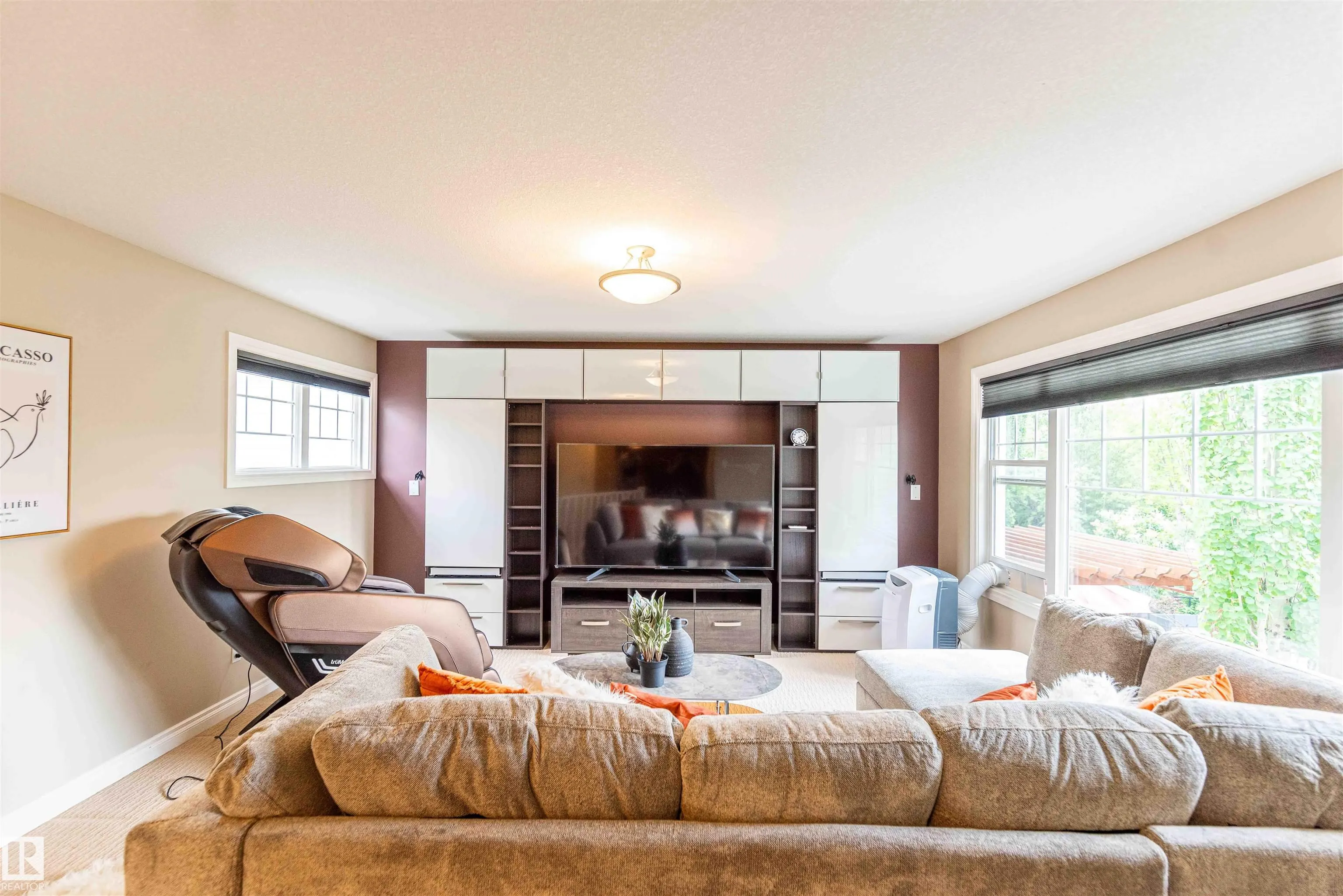 5092 THIBAULT Way
