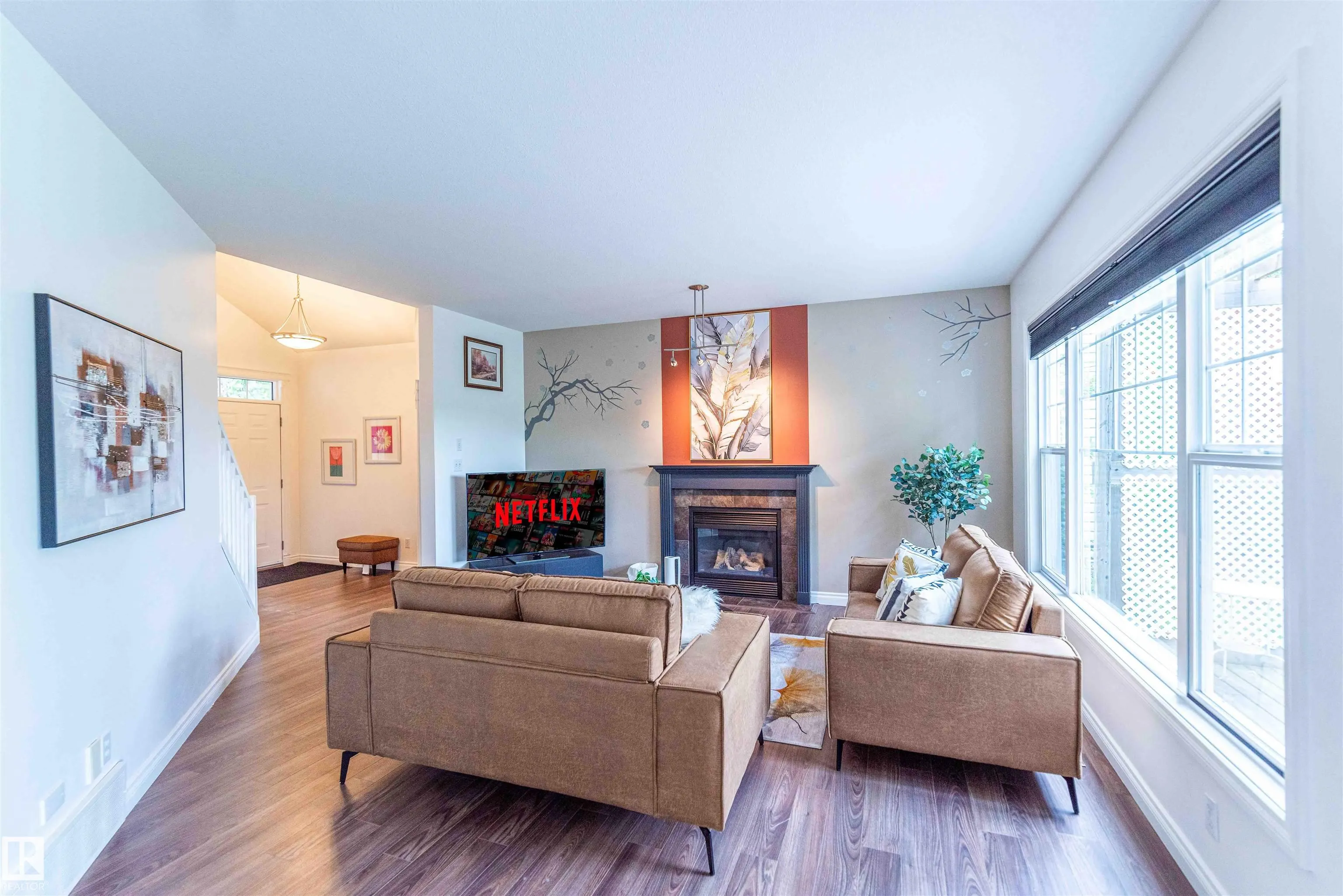 5092 THIBAULT Way