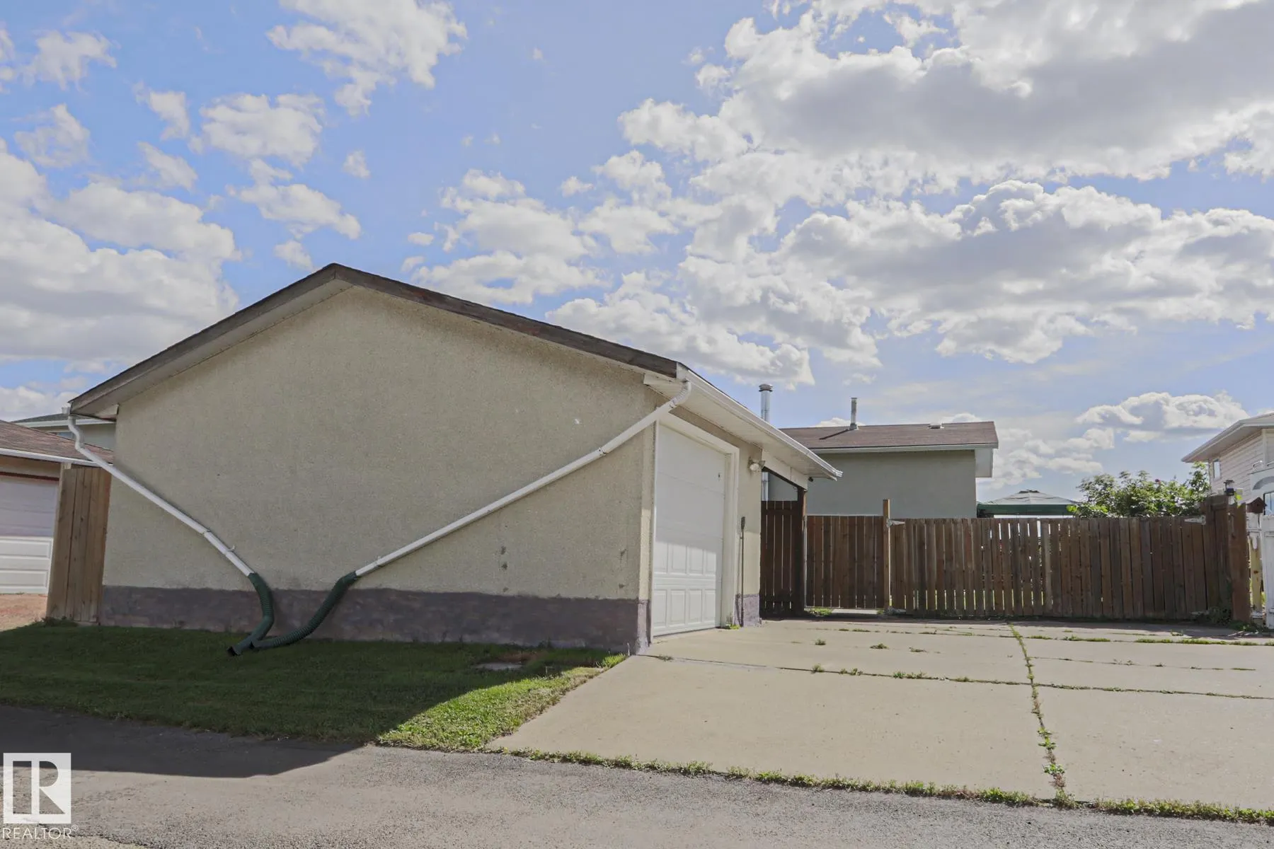 11440 144 Avenue