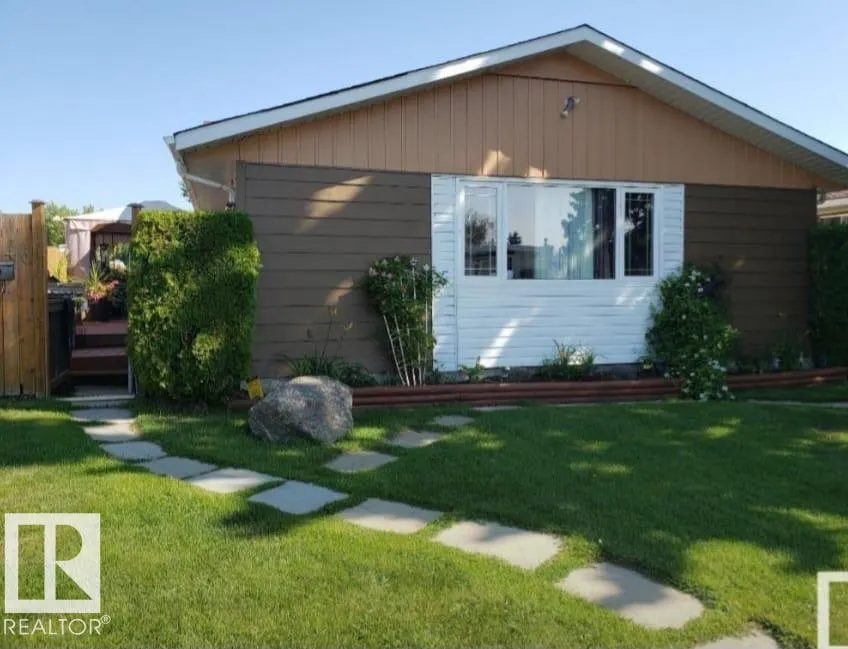 11440 144 Avenue