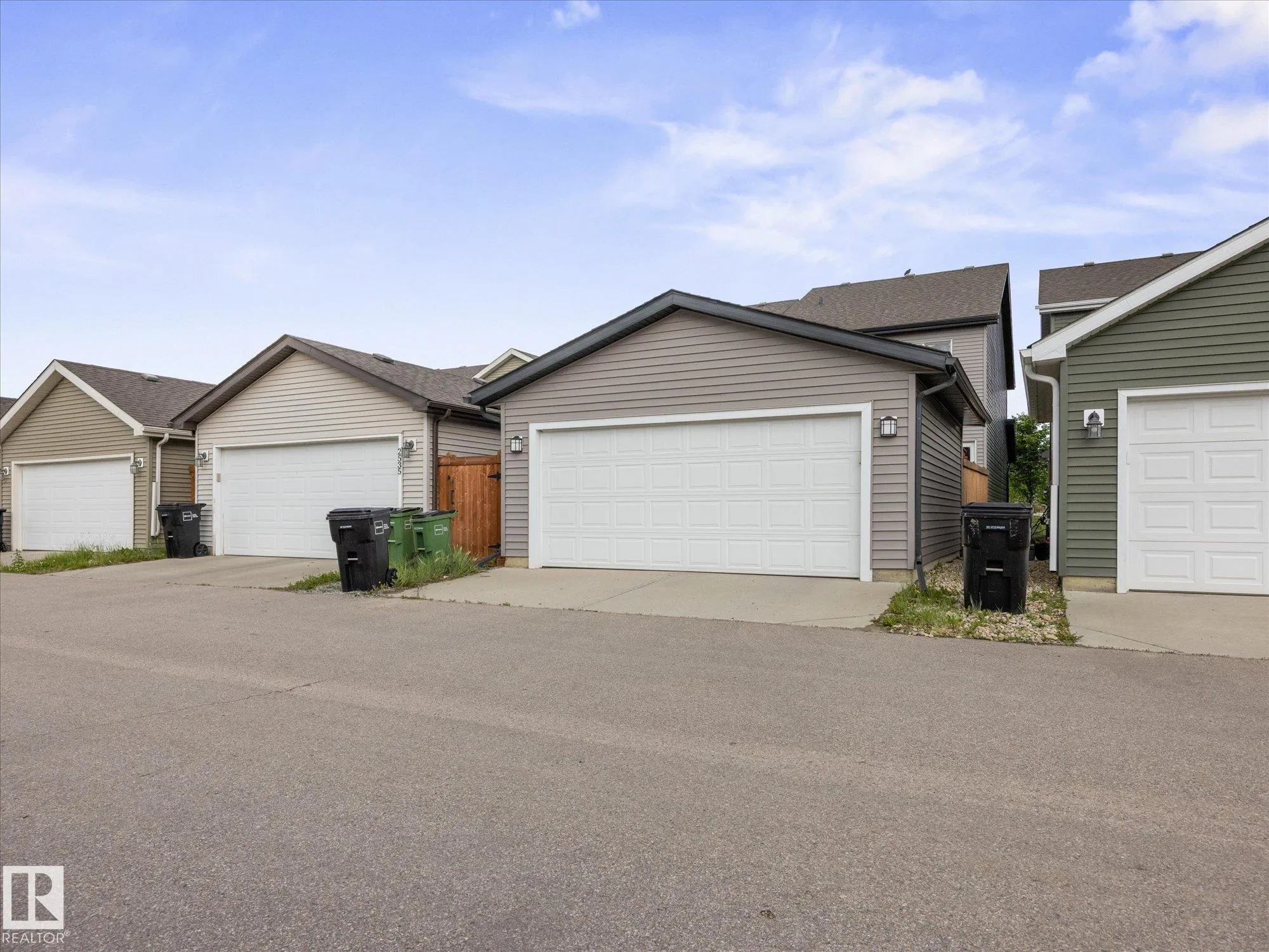 2533 PRICE Way