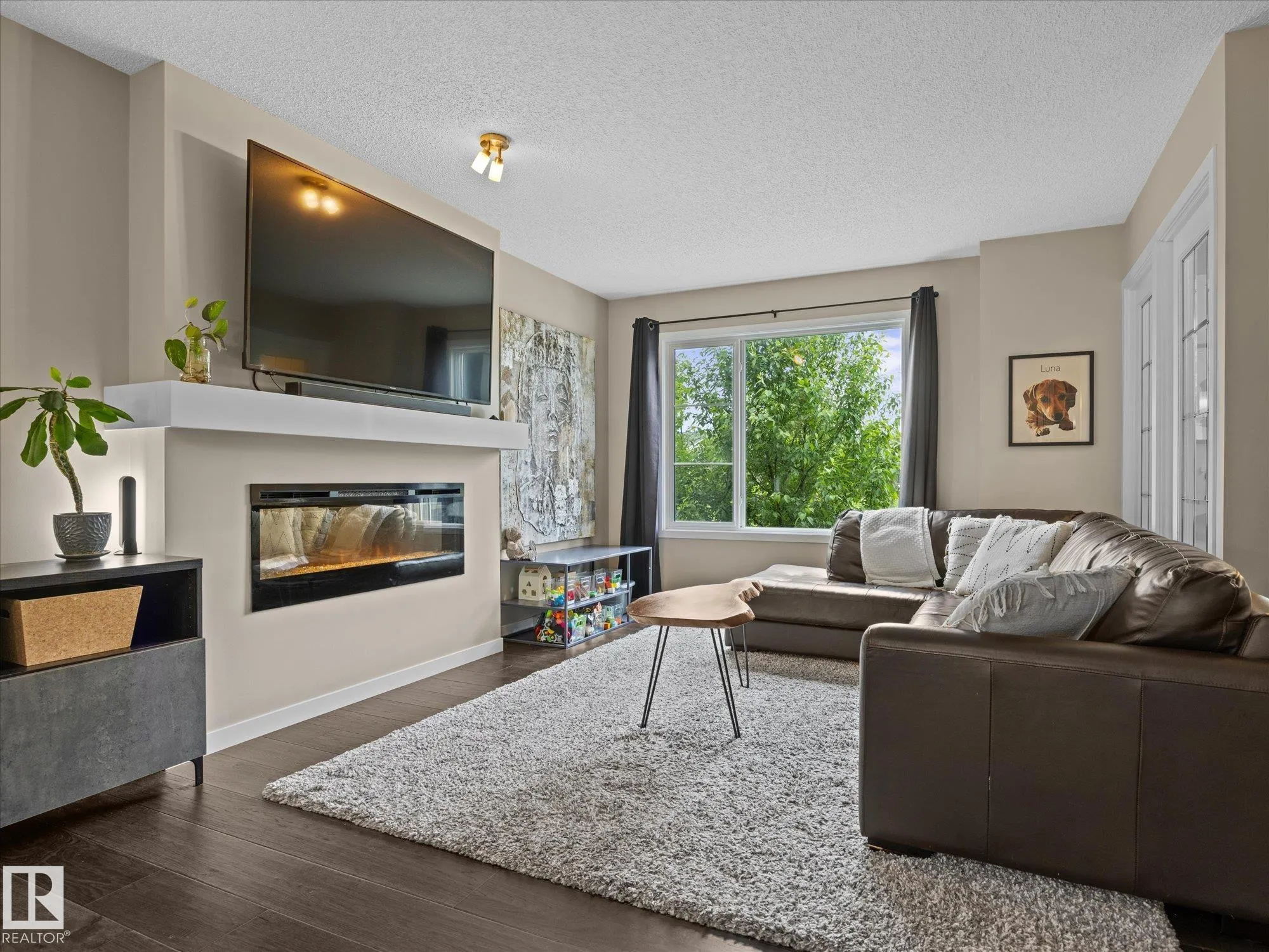 2533 PRICE Way