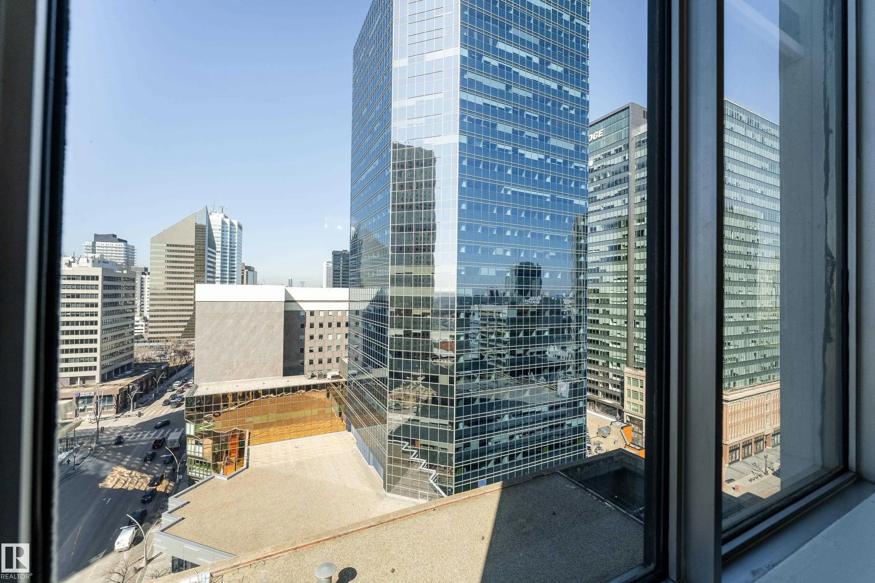10024 JASPER Avenue