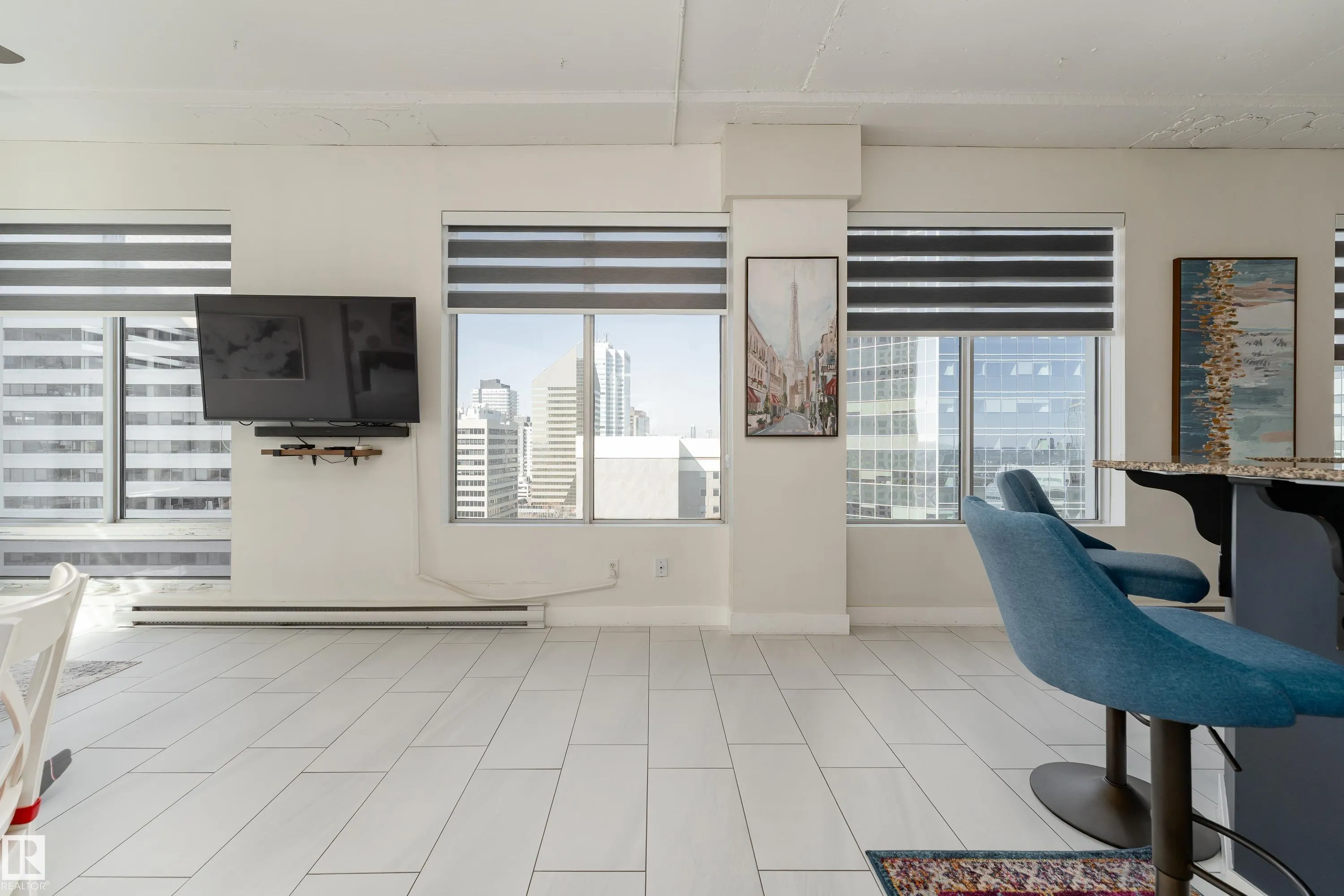 10024 JASPER Avenue