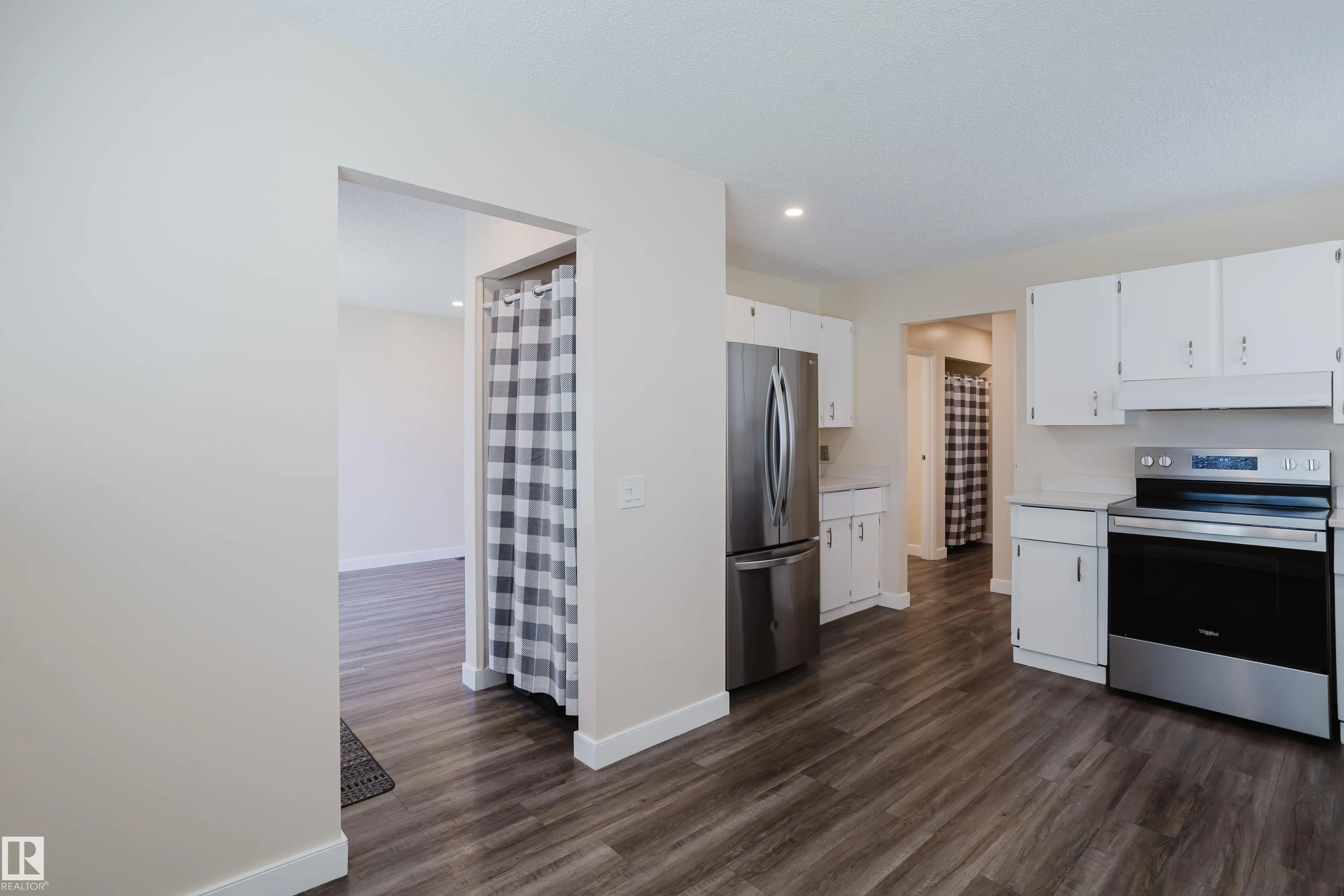 36 HARROW CIRCLE Circle