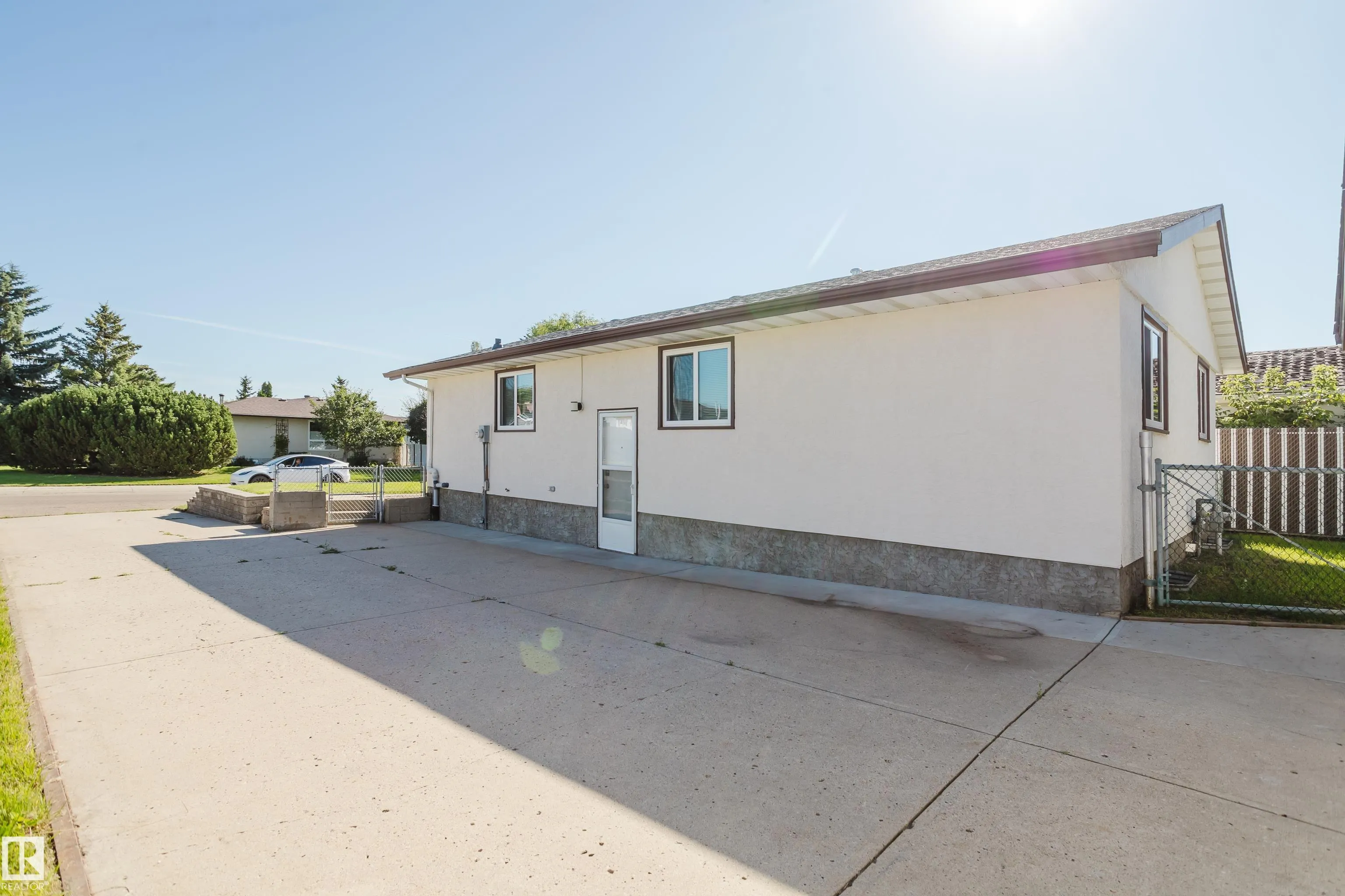 36 HARROW CIRCLE Circle
