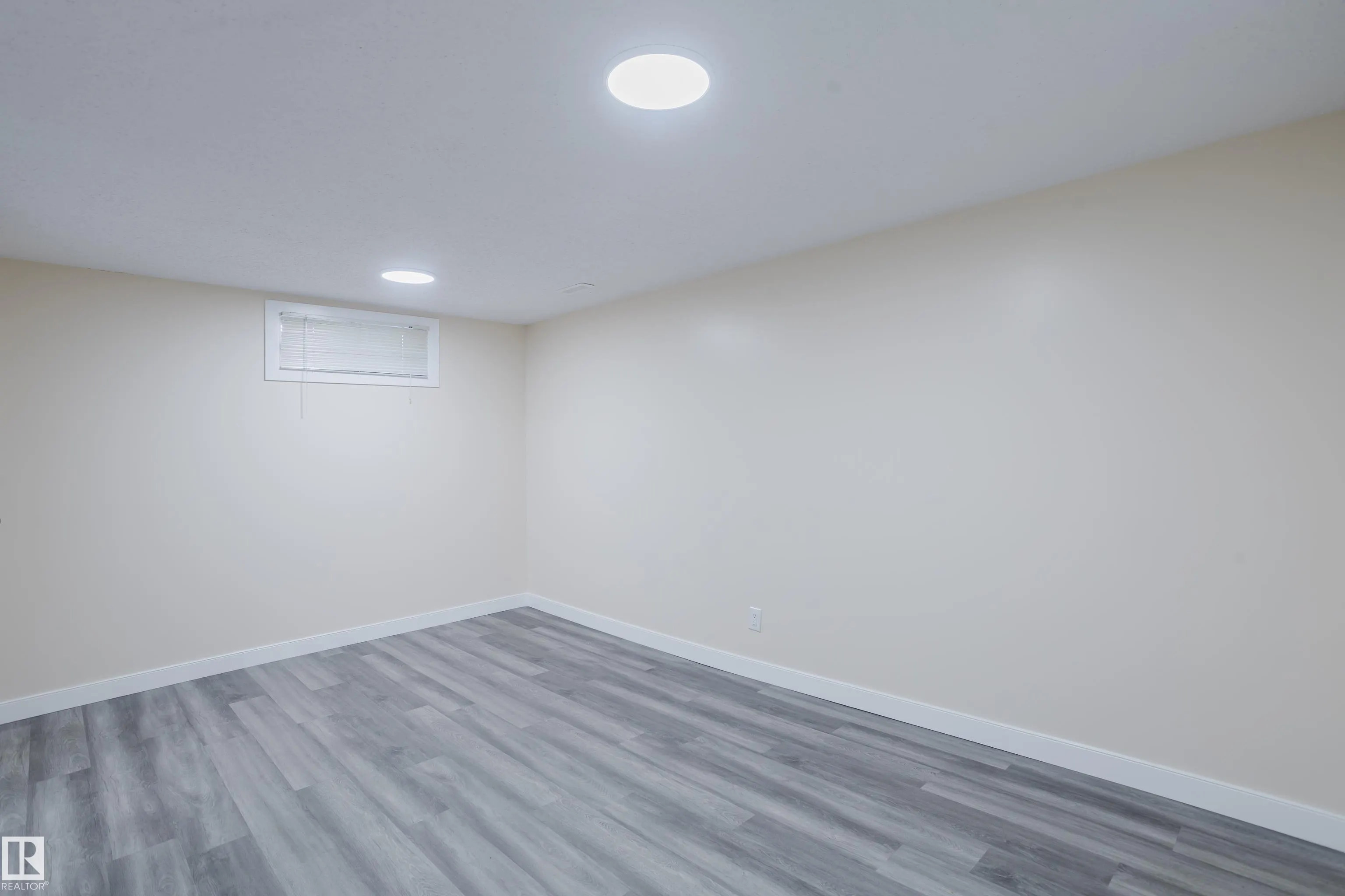 36 HARROW CIRCLE Circle