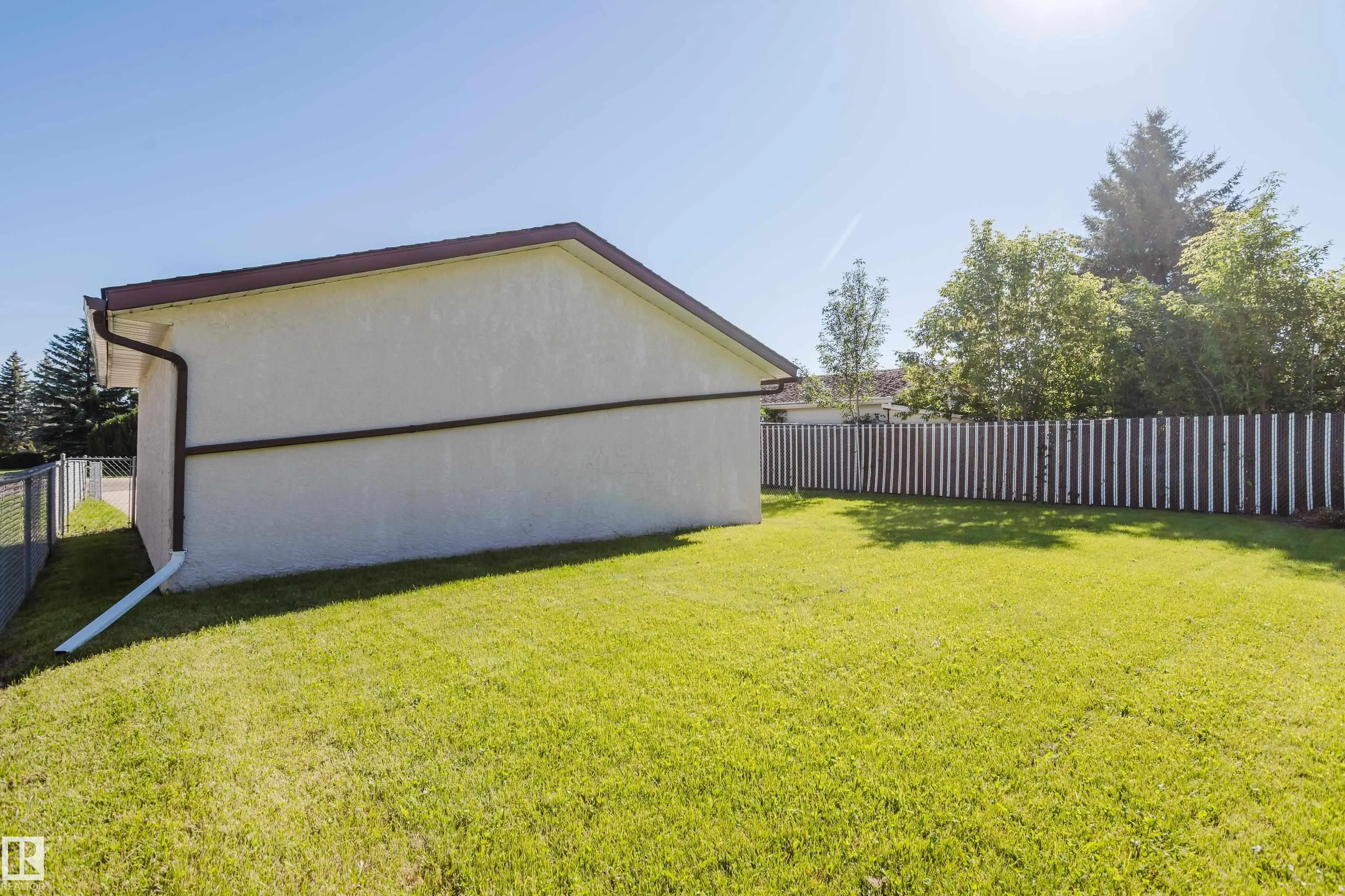 36 HARROW CIRCLE Circle