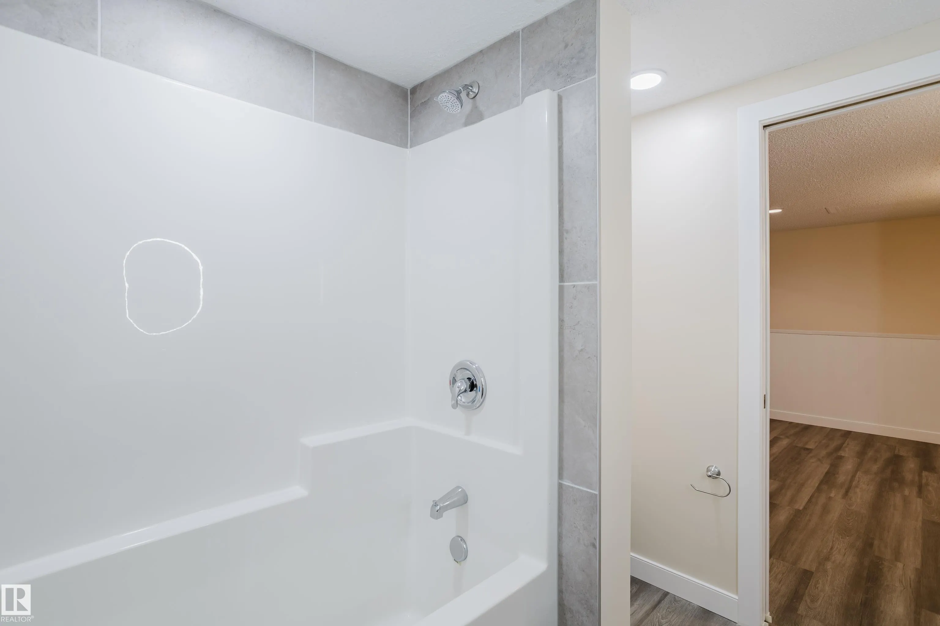 36 HARROW CIRCLE Circle