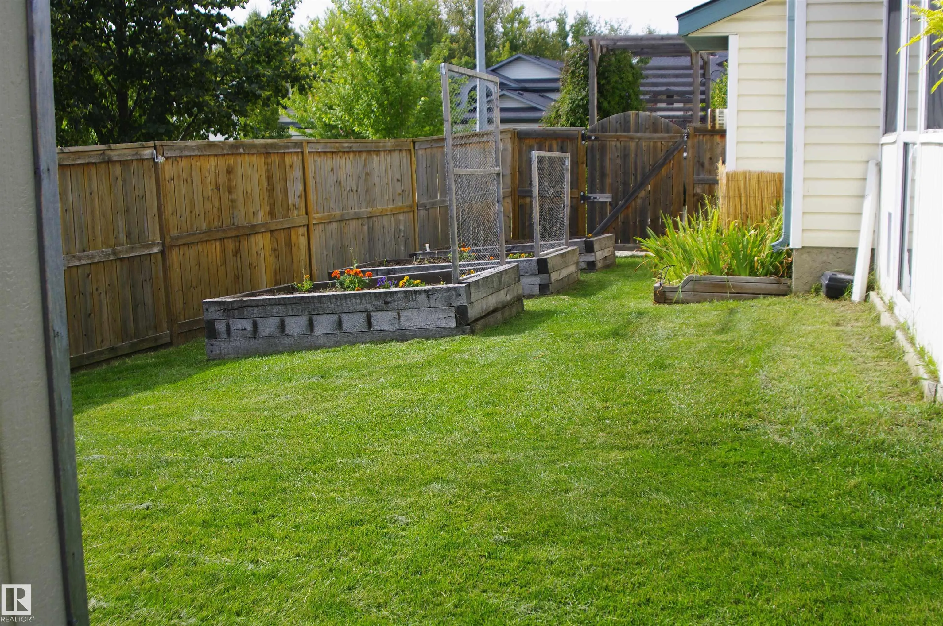 25 Hansen Close