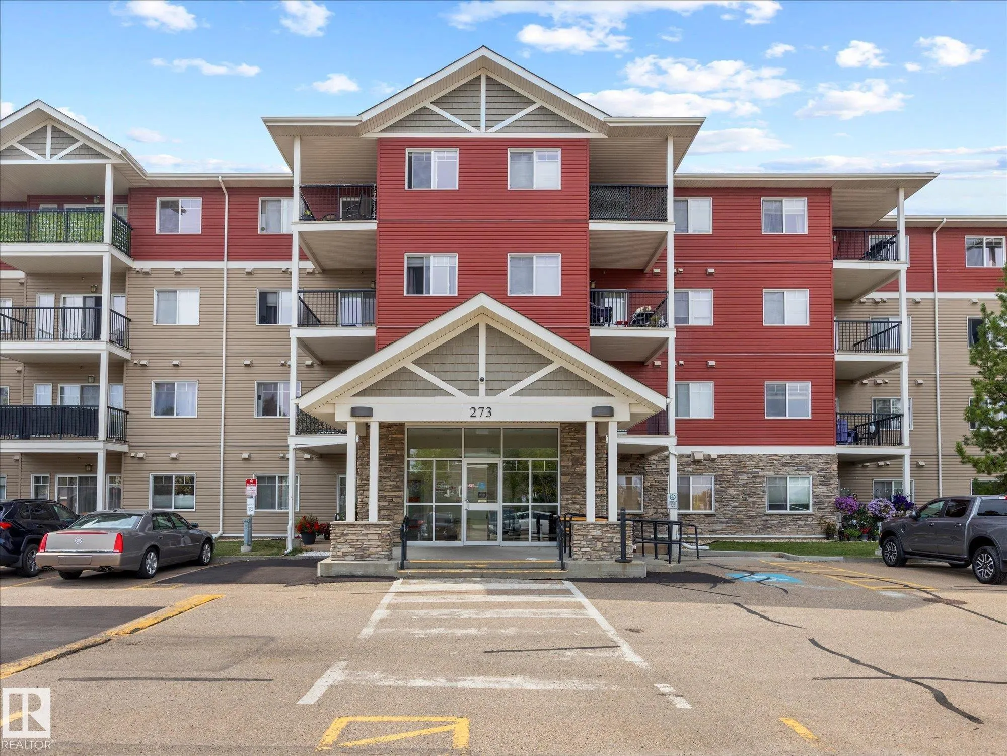 273 CHARLOTTE Way