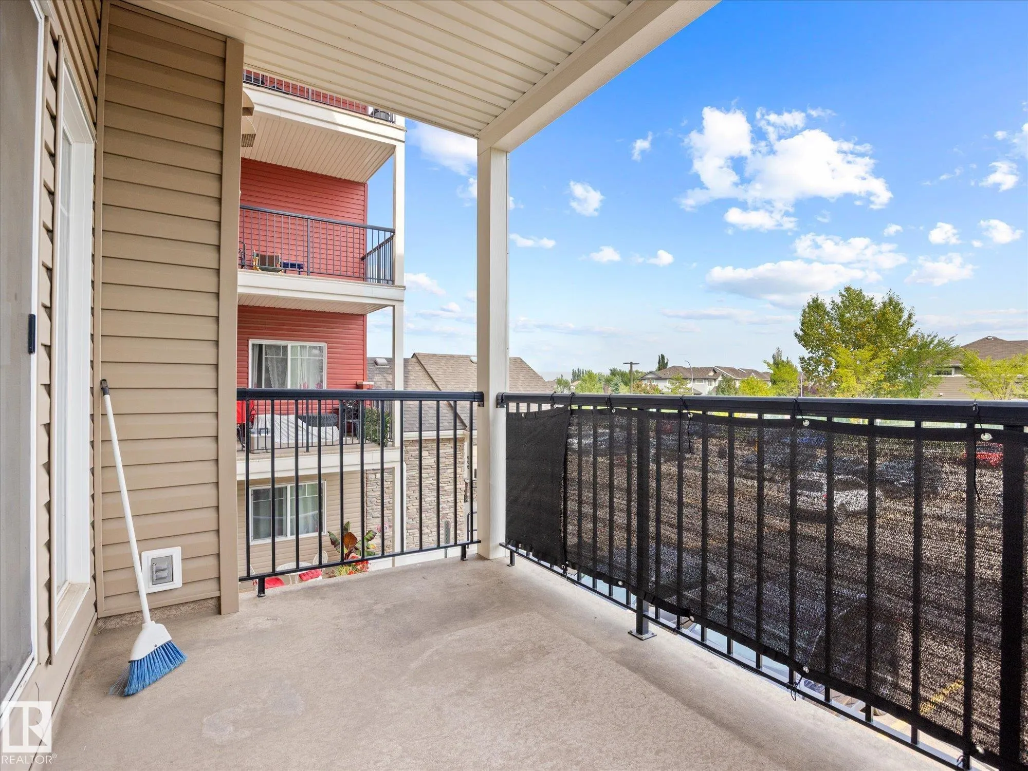273 CHARLOTTE Way