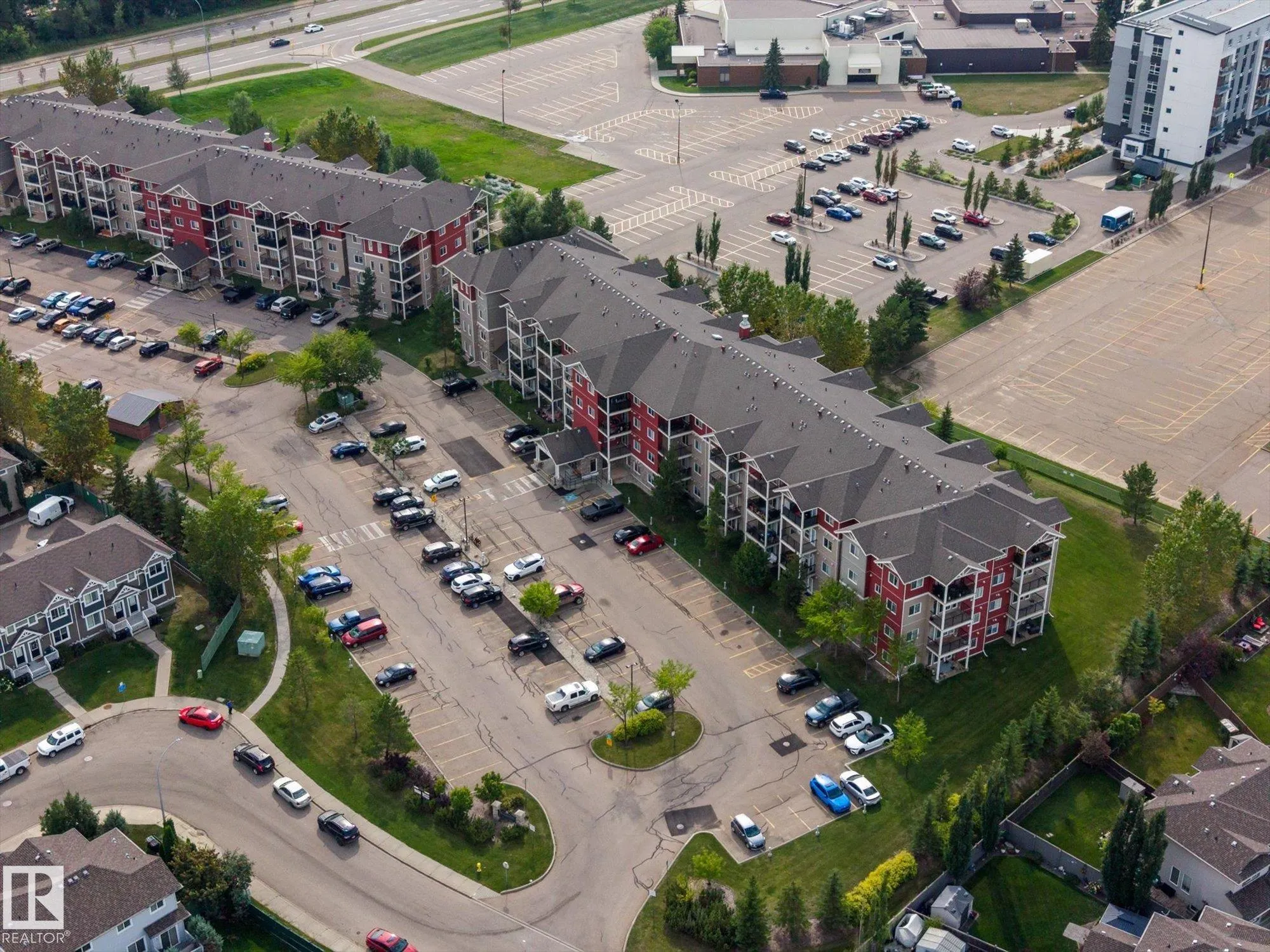 273 CHARLOTTE Way