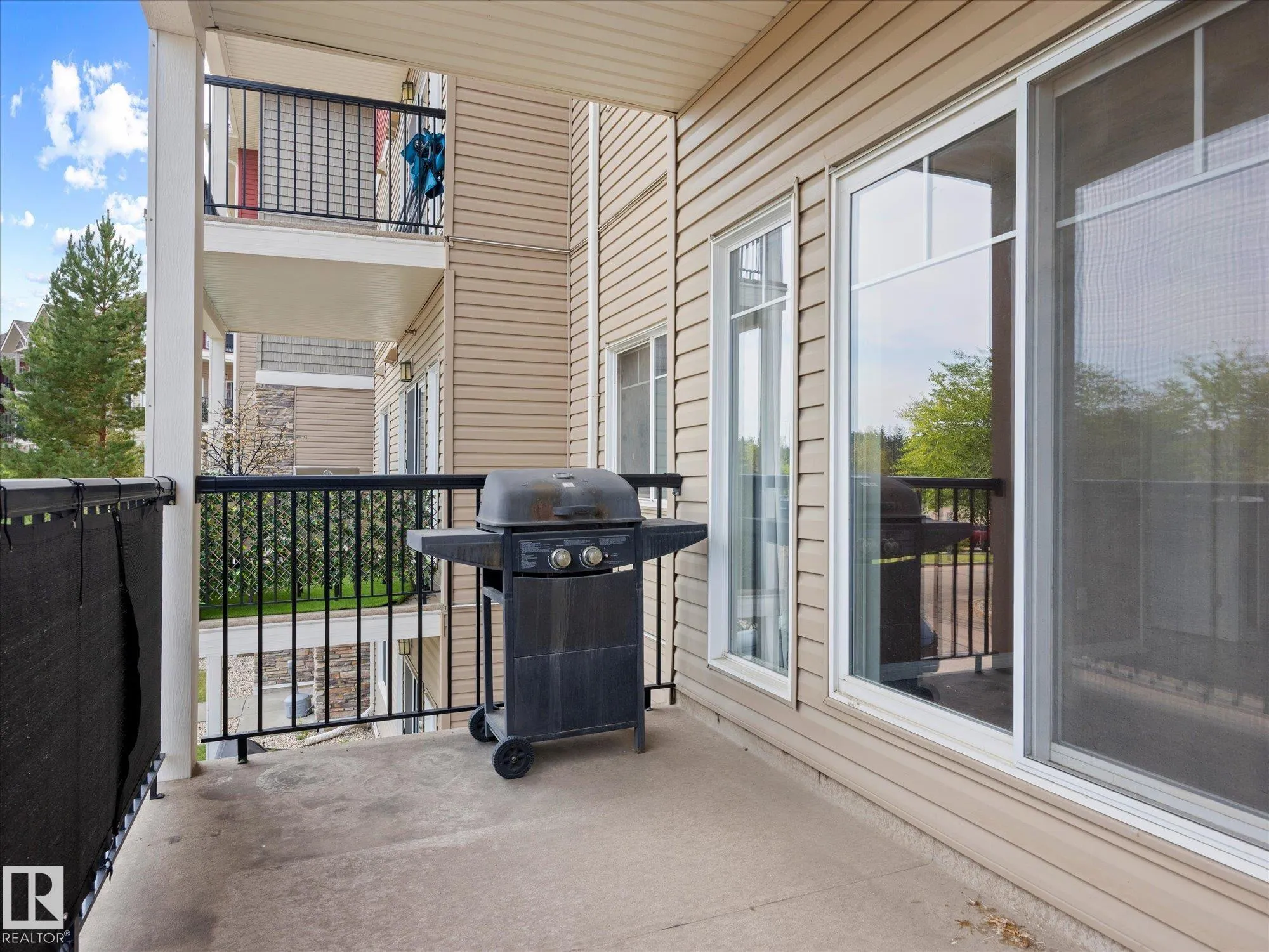 273 CHARLOTTE Way