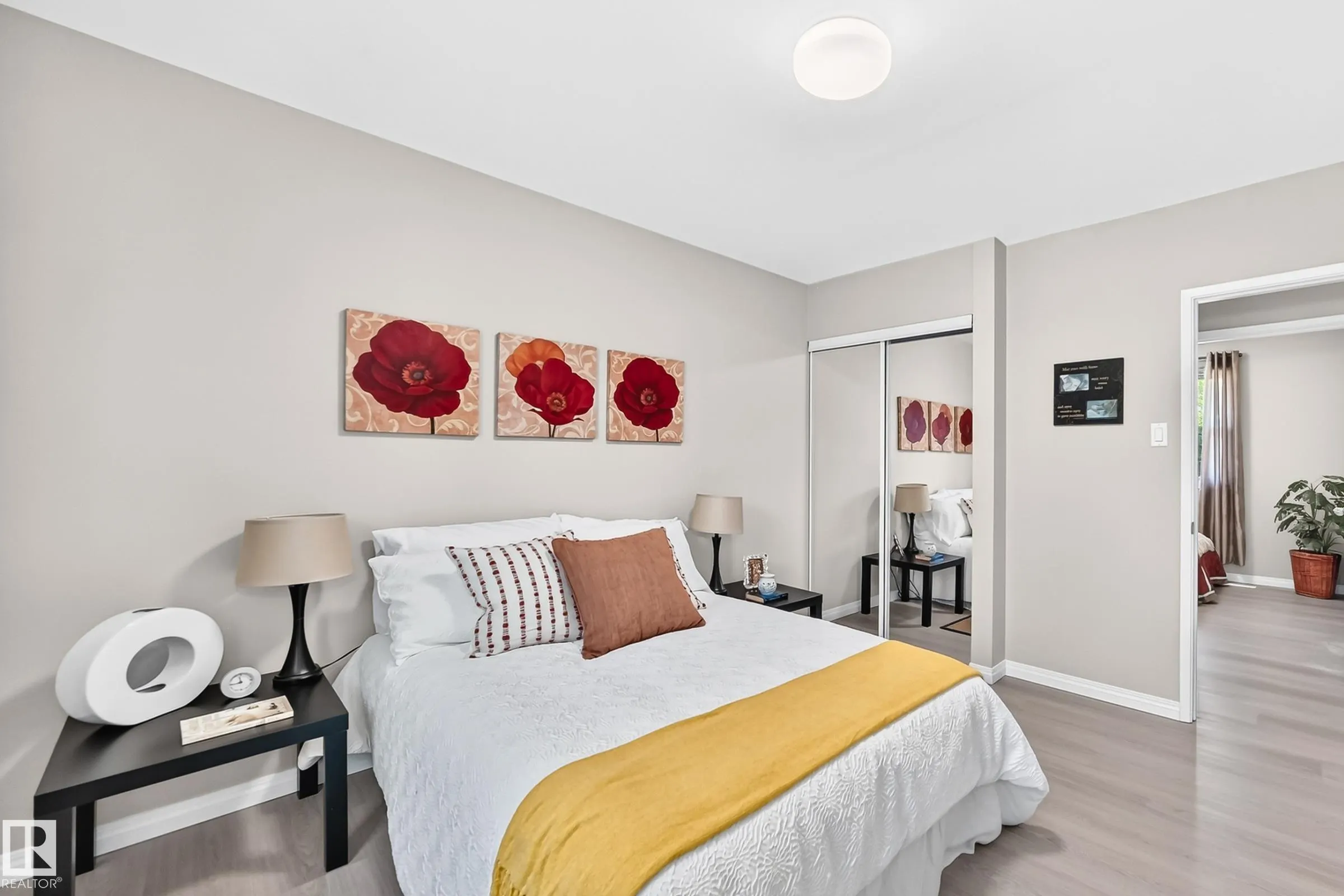 3 GRANTHAM Place