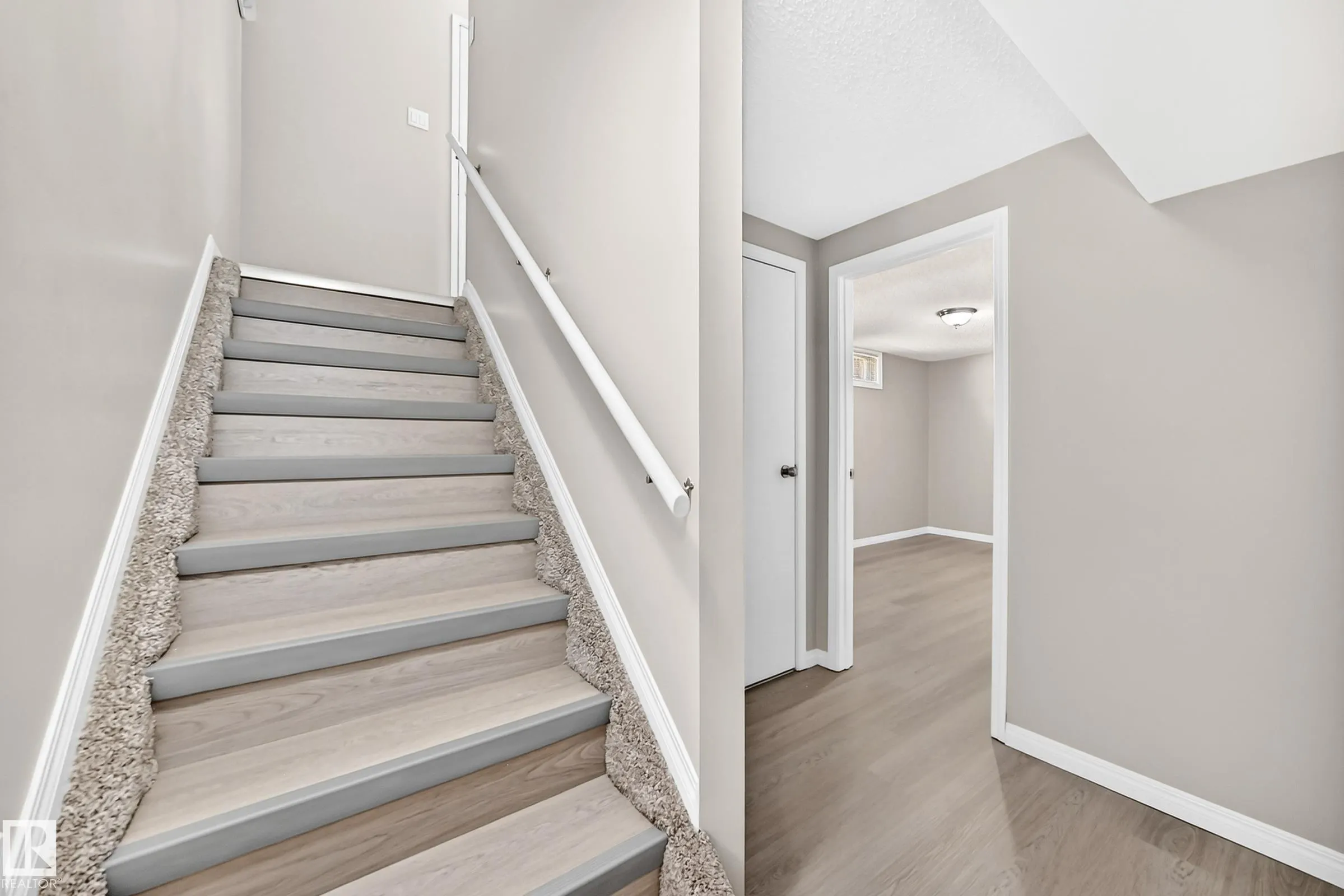 3 GRANTHAM Place
