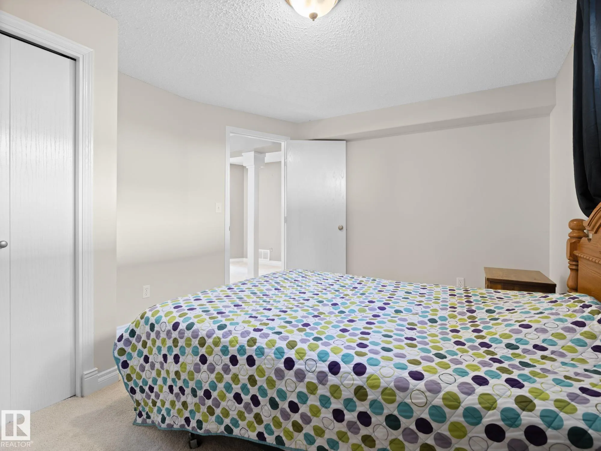 4 ROCHELLE Court