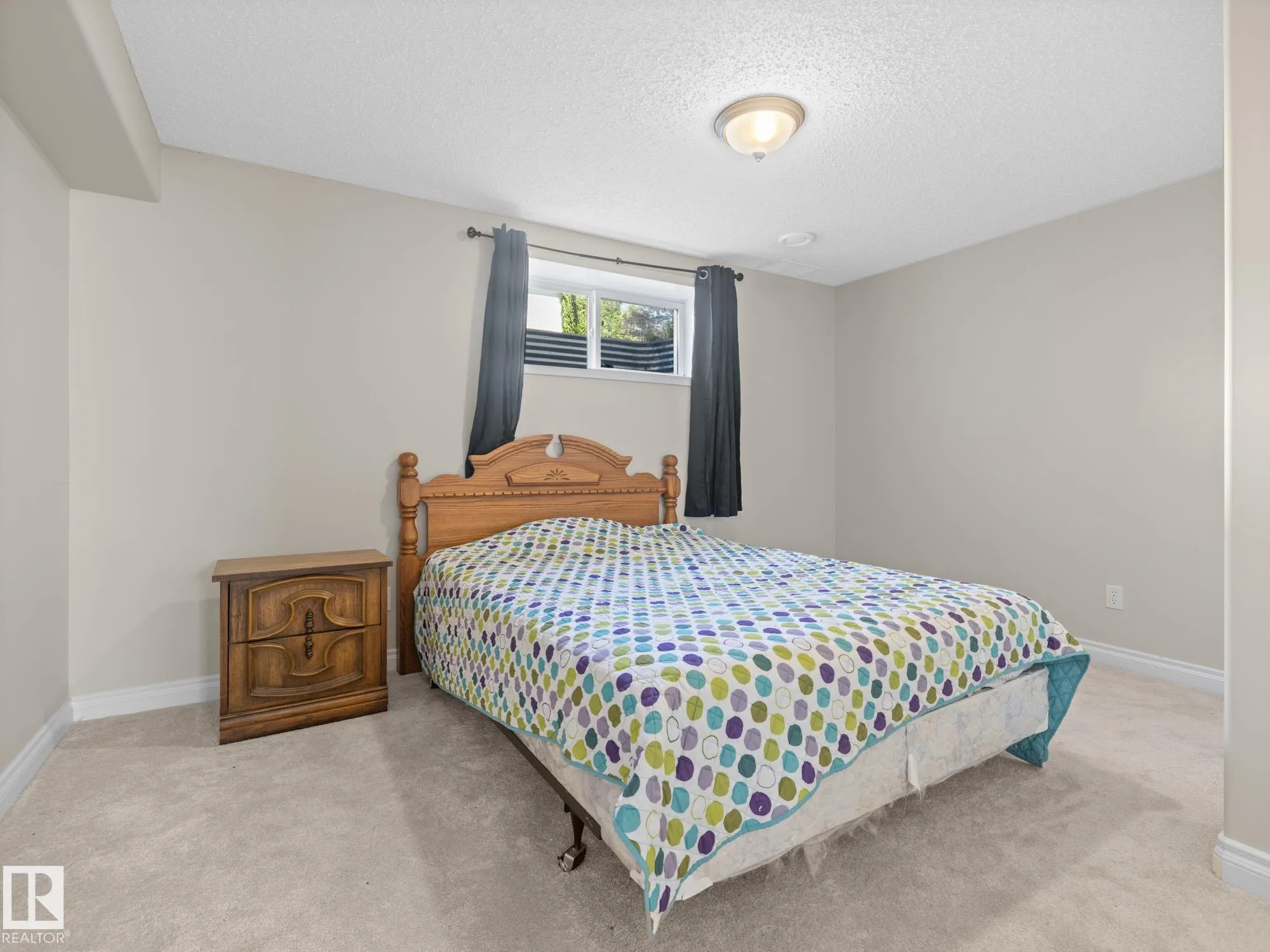 4 ROCHELLE Court