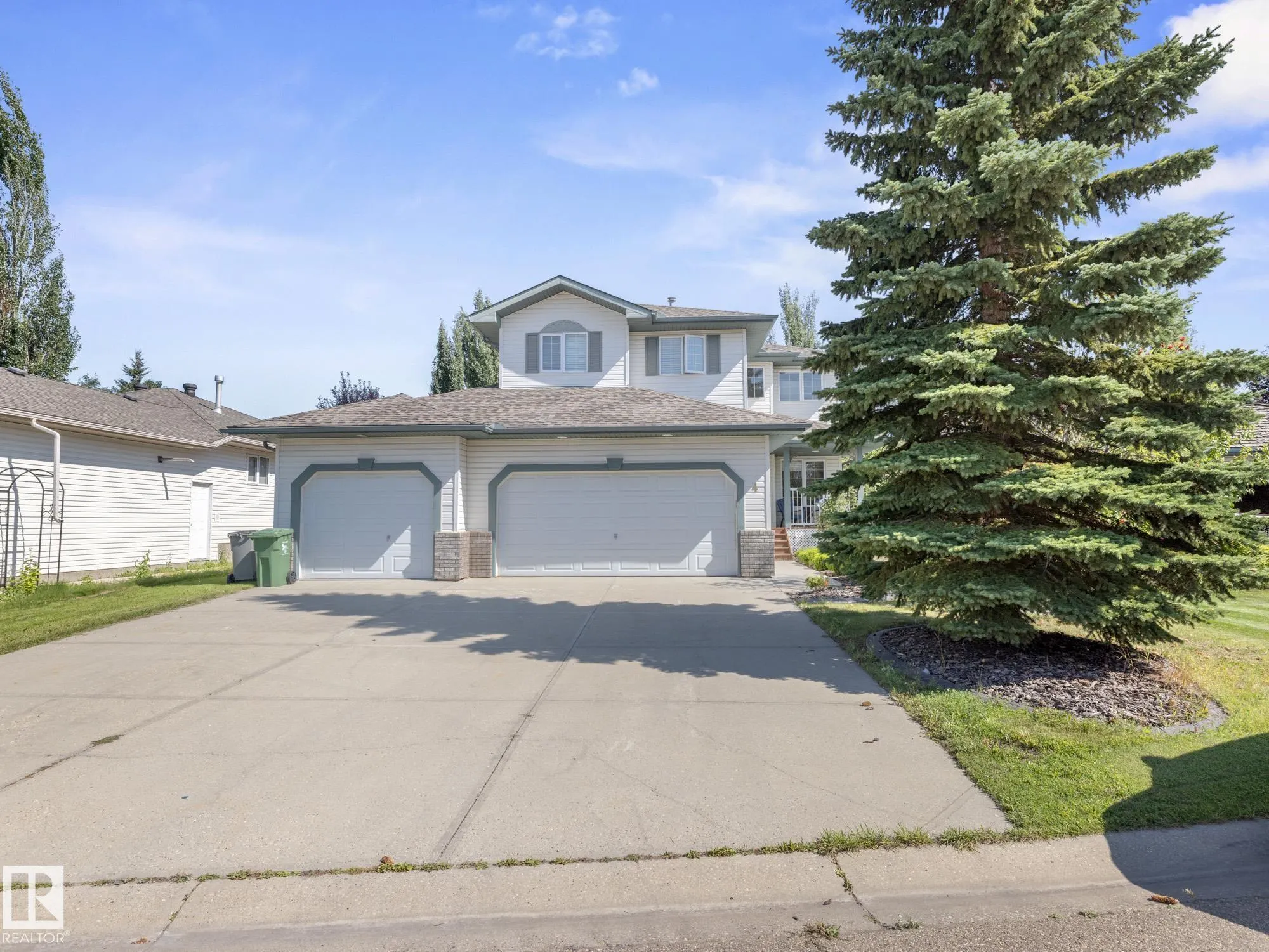 4 ROCHELLE Court