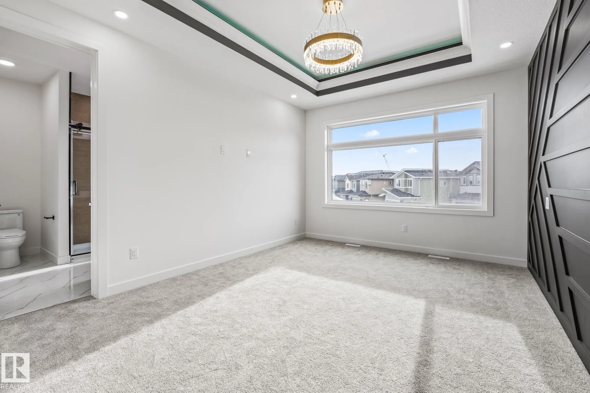 416 PINE Point(e)