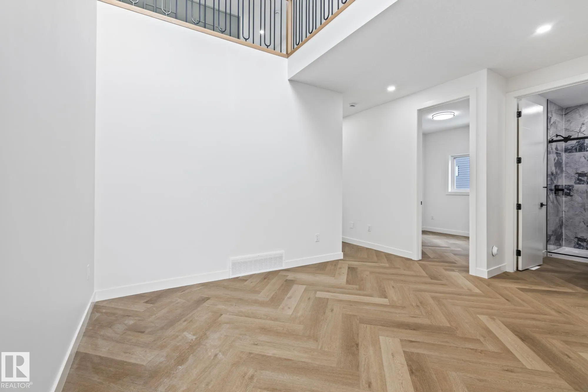 416 PINE Point(e)