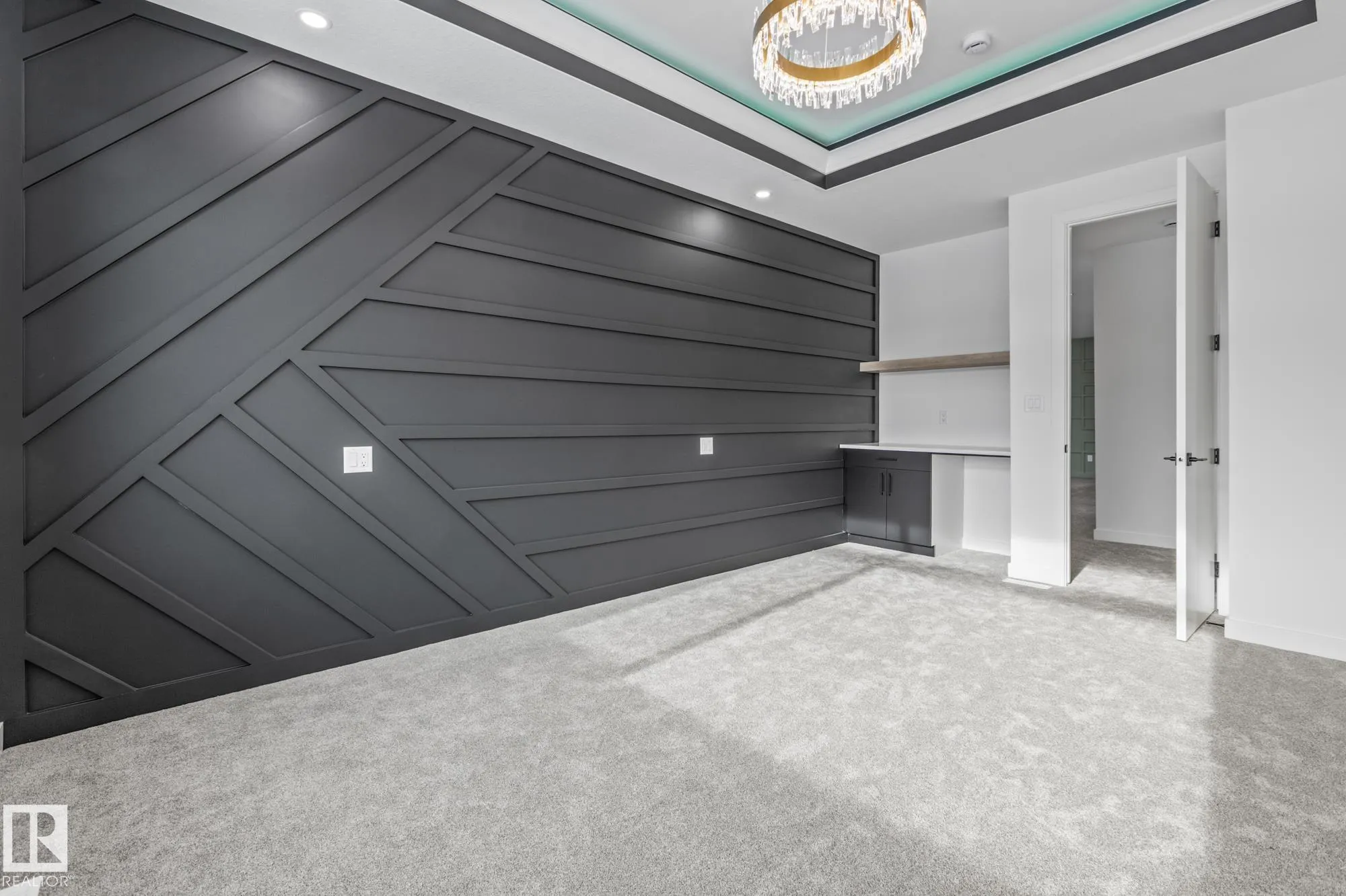 416 PINE Point(e)