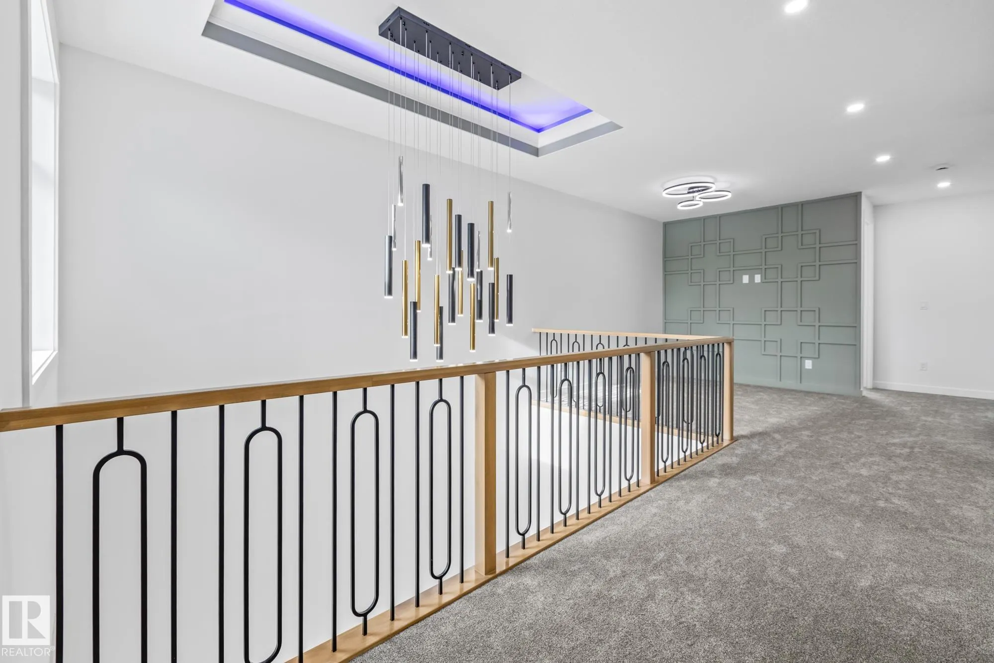 416 PINE Point(e)