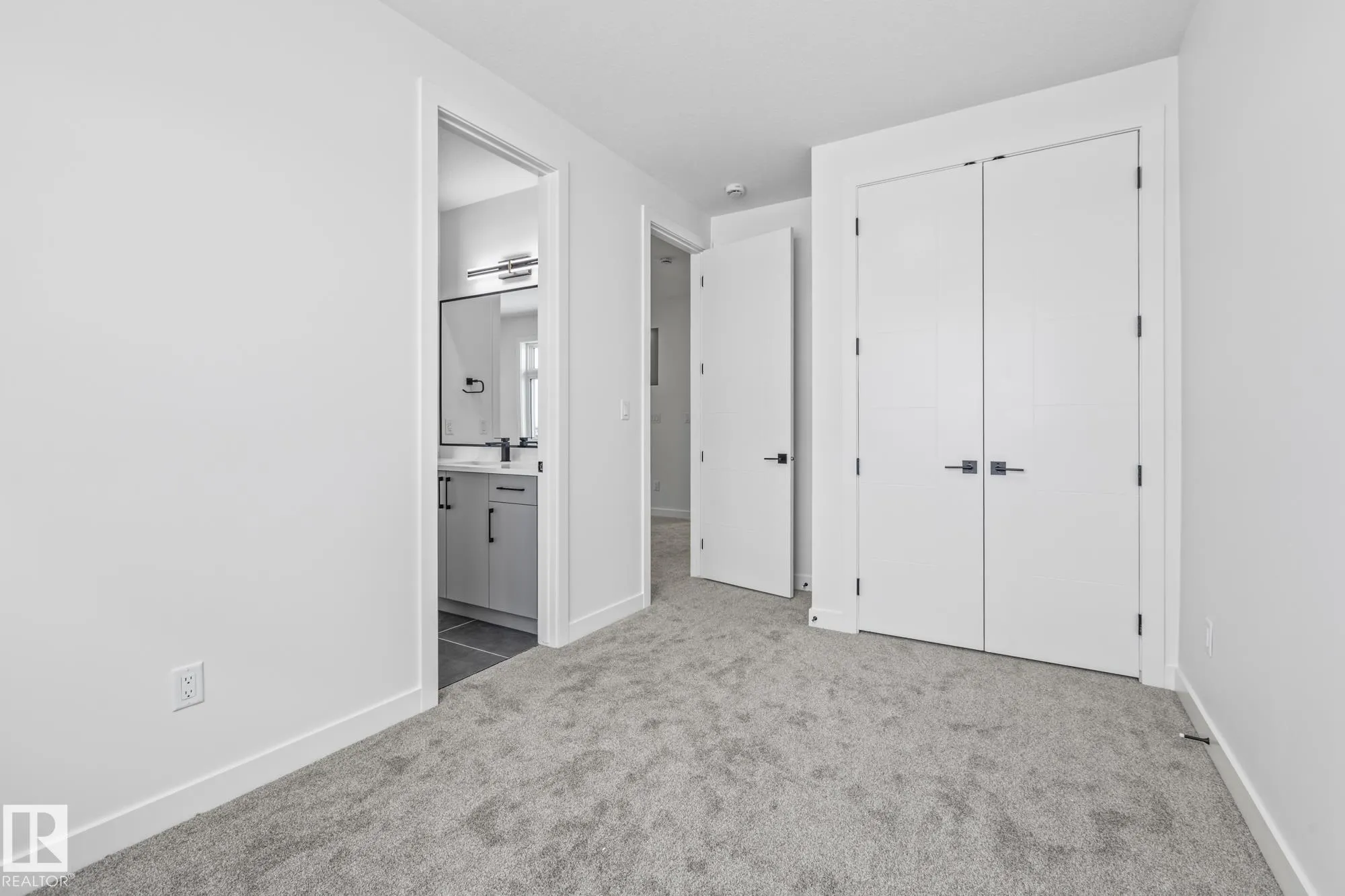 416 PINE Point(e)