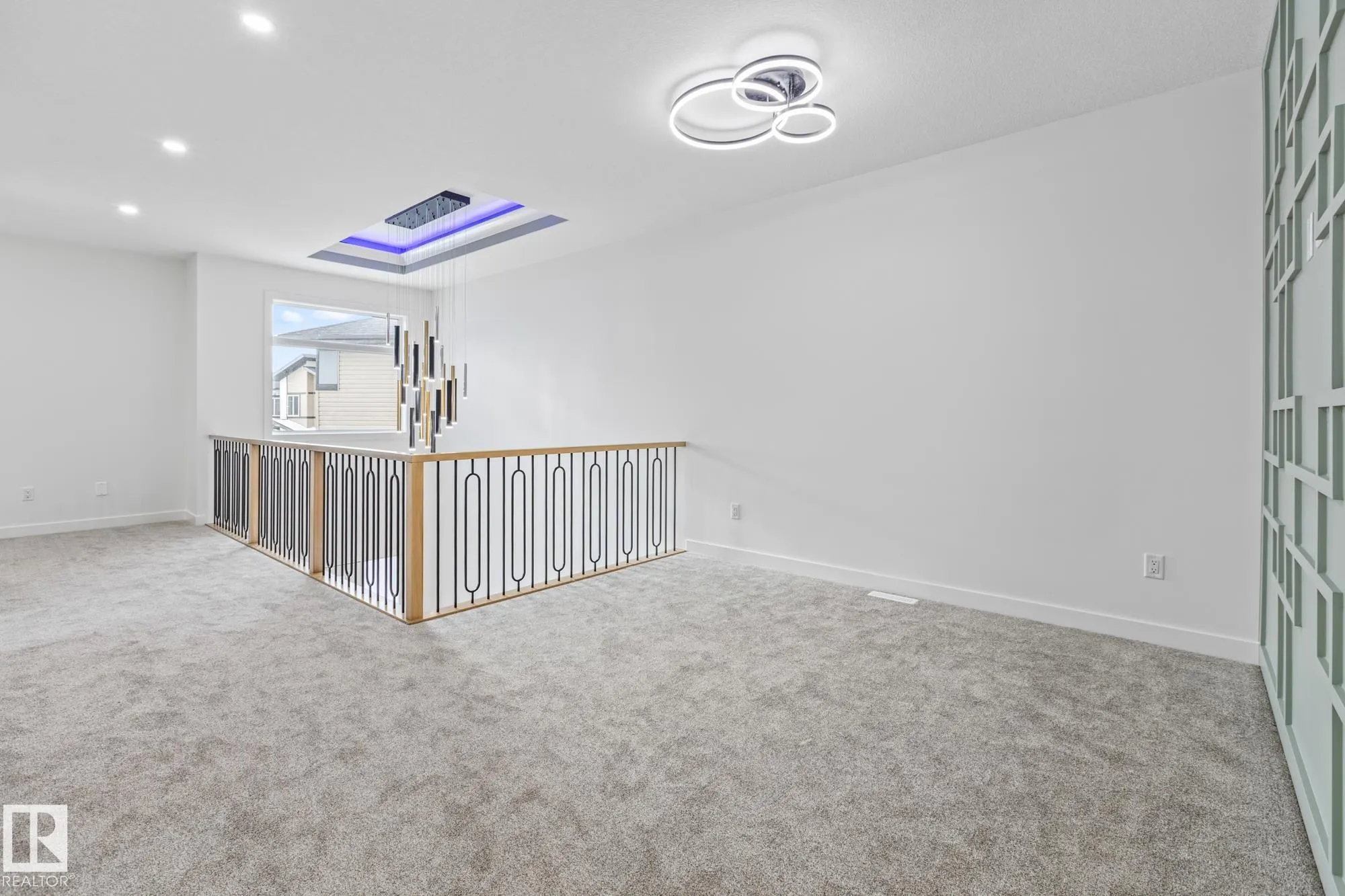 416 PINE Point(e)