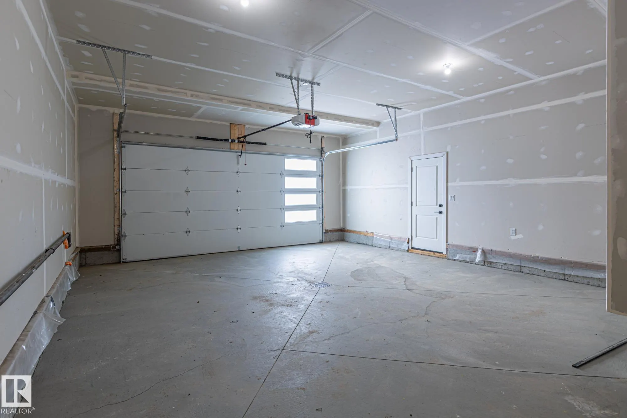 416 PINE Point(e)